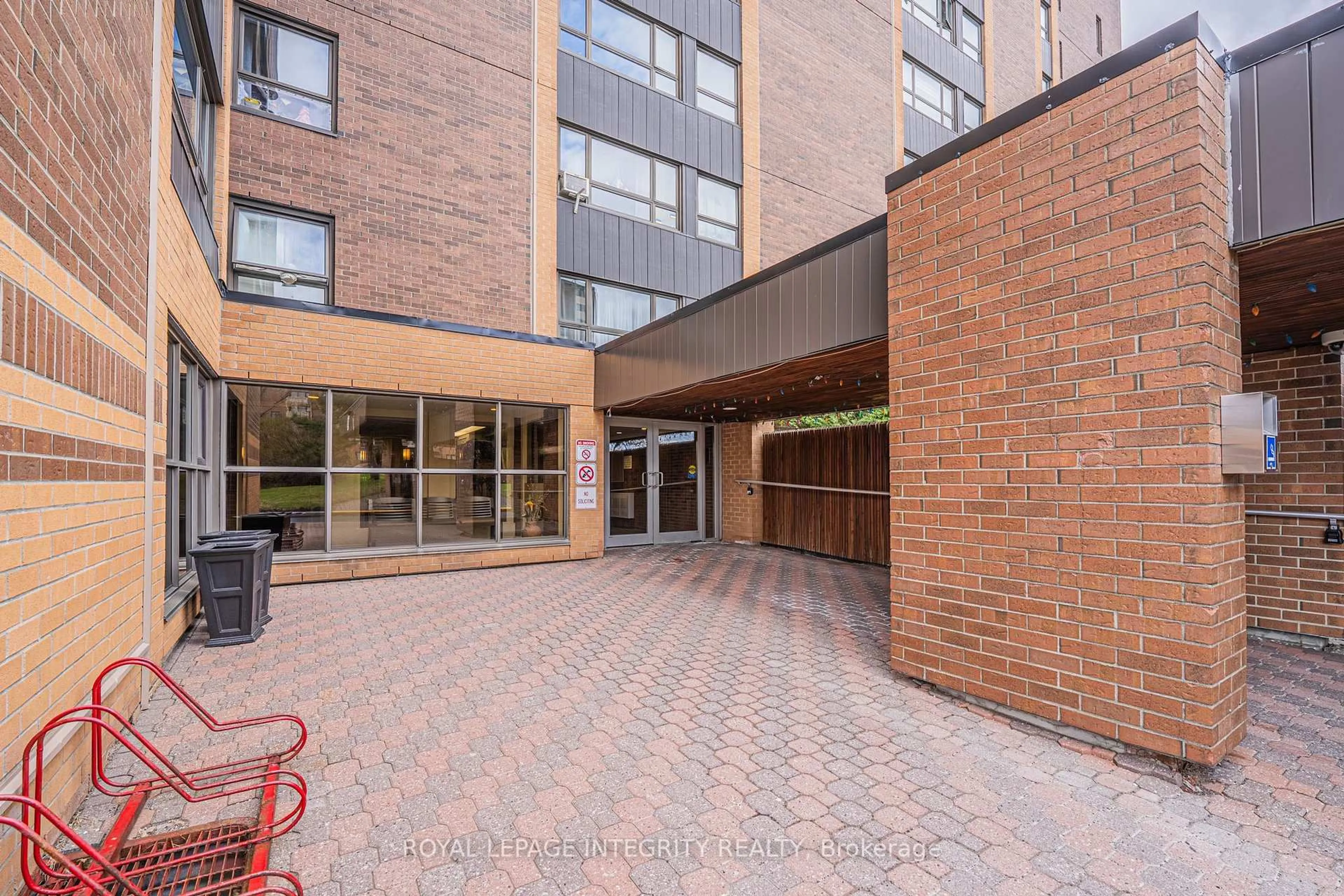 Unknown for 1356 Meadowlands Dr #806, Ottawa Ontario K2E 6K6