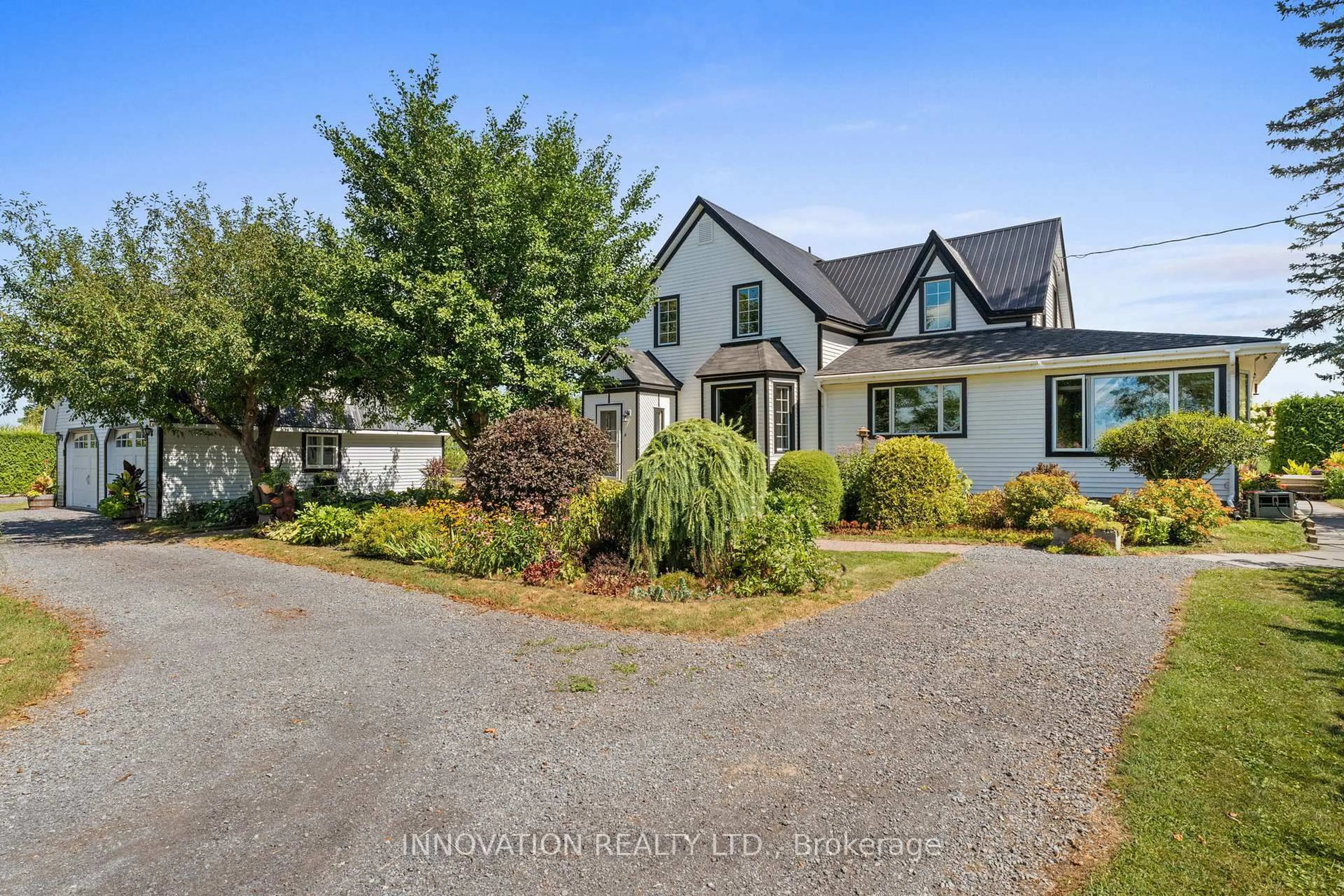 A pic from outside/outdoor area/front of a property/back of a property/a pic from drone, street for 3328 Diamondview Rd, Kinburn Ontario K0A 2H0
