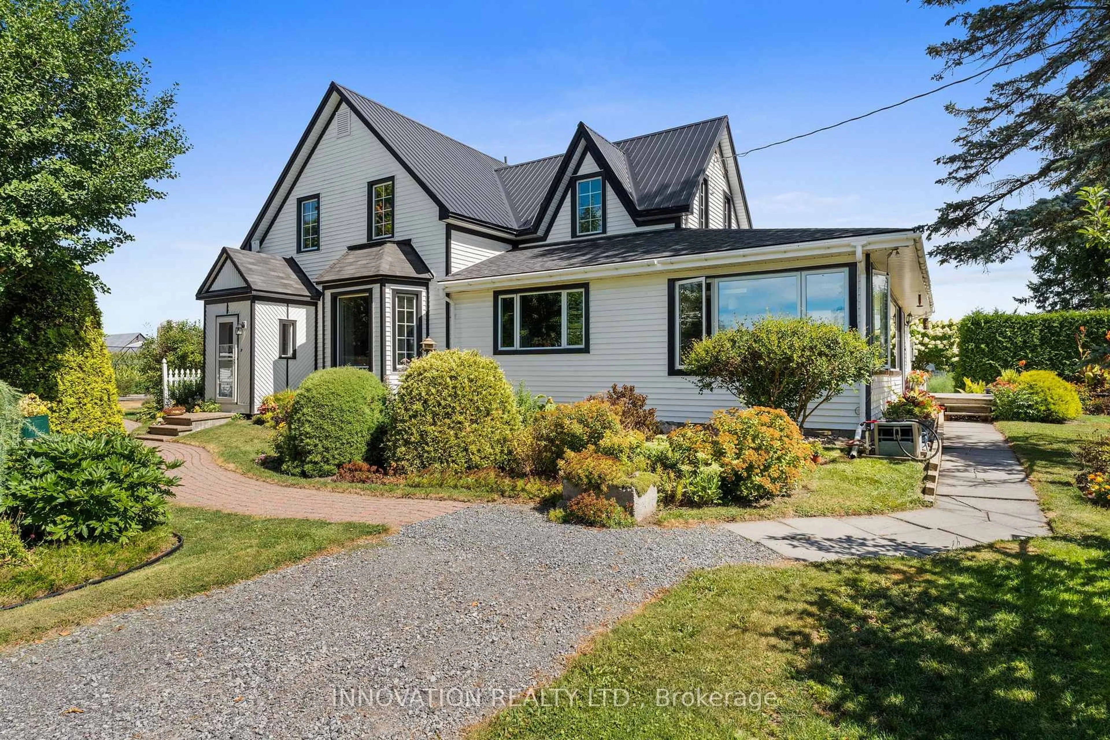 A pic from outside/outdoor area/front of a property/back of a property/a pic from drone, street for 3328 Diamondview Rd, Kinburn Ontario K0A 2H0