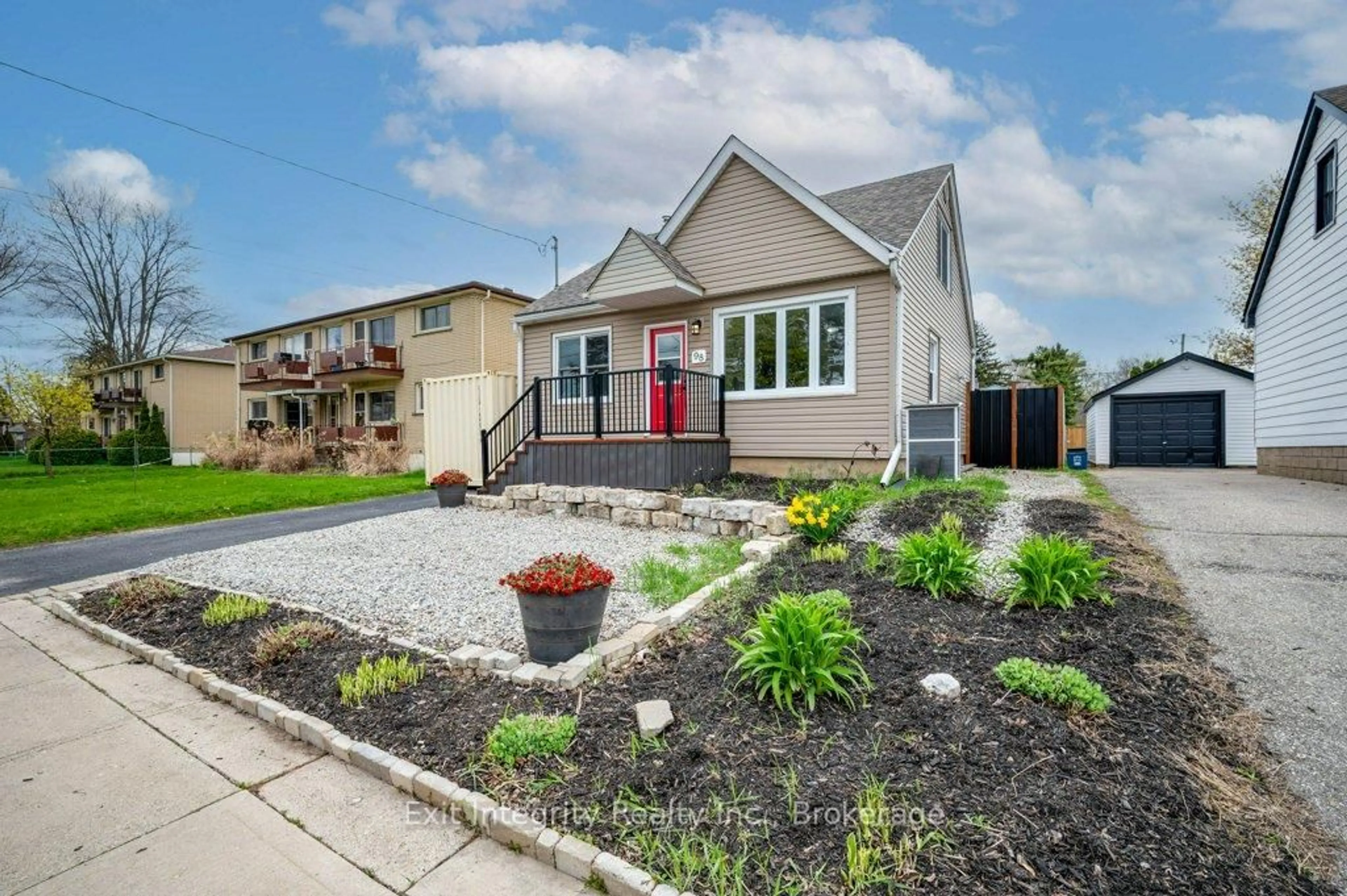 Home with vinyl exterior material, street for 98 Morton Ave, Brant Ontario N3R 2P1