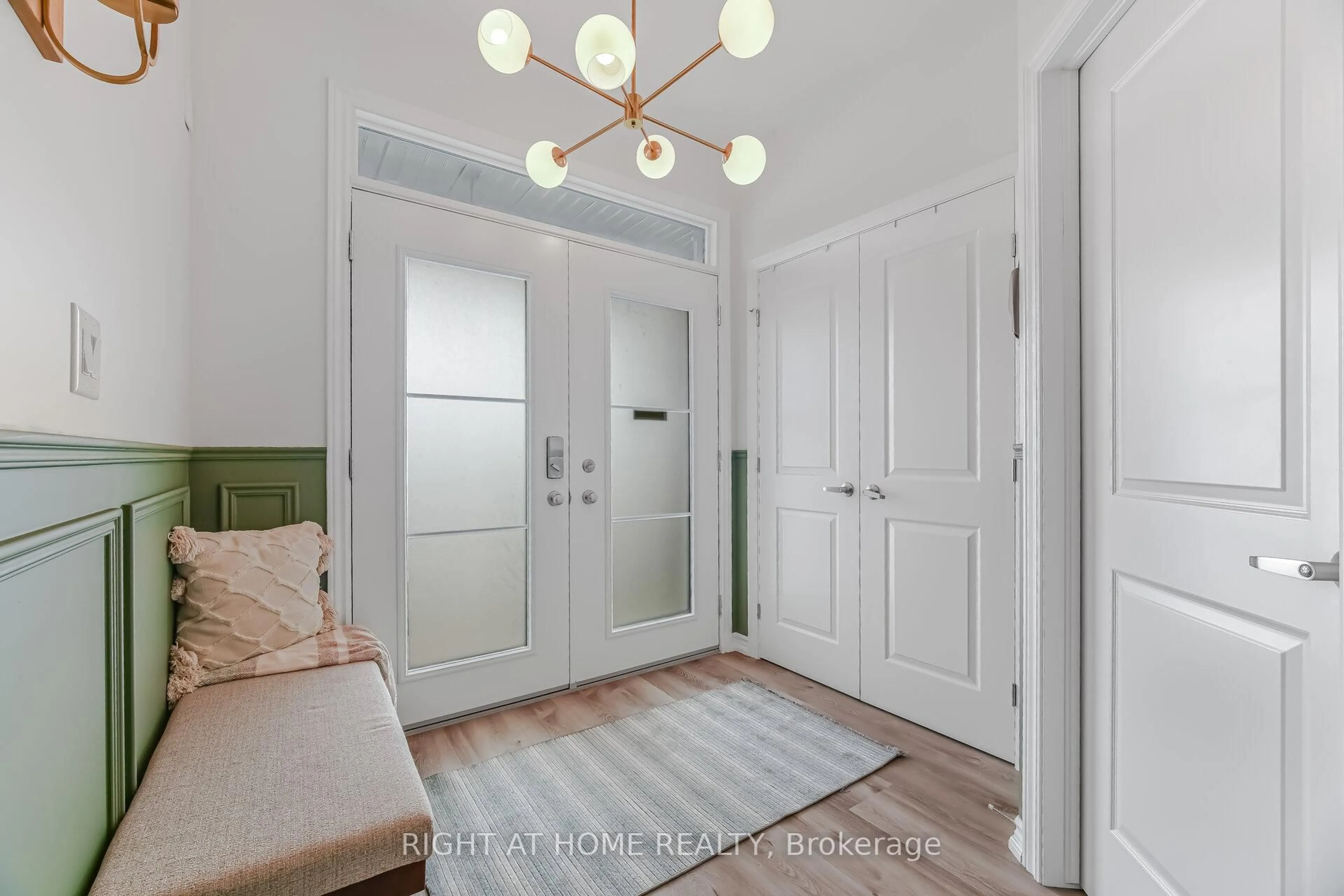 Indoor entryway for 38 Ladd Ave, Brantford Ontario N3V 0B1