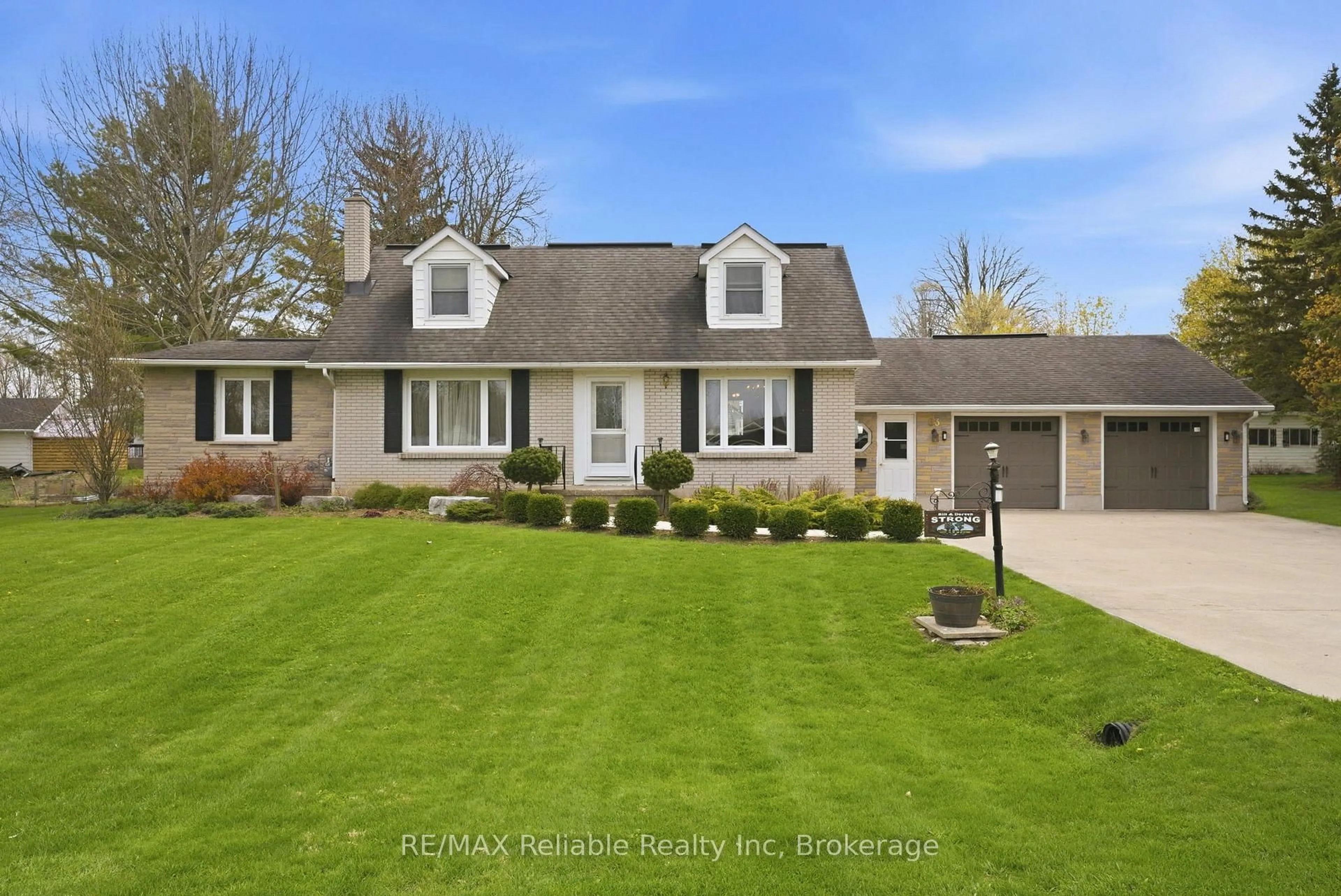Home with vinyl exterior material, street for 63 Water St, Huron East Ontario N0K 1W0