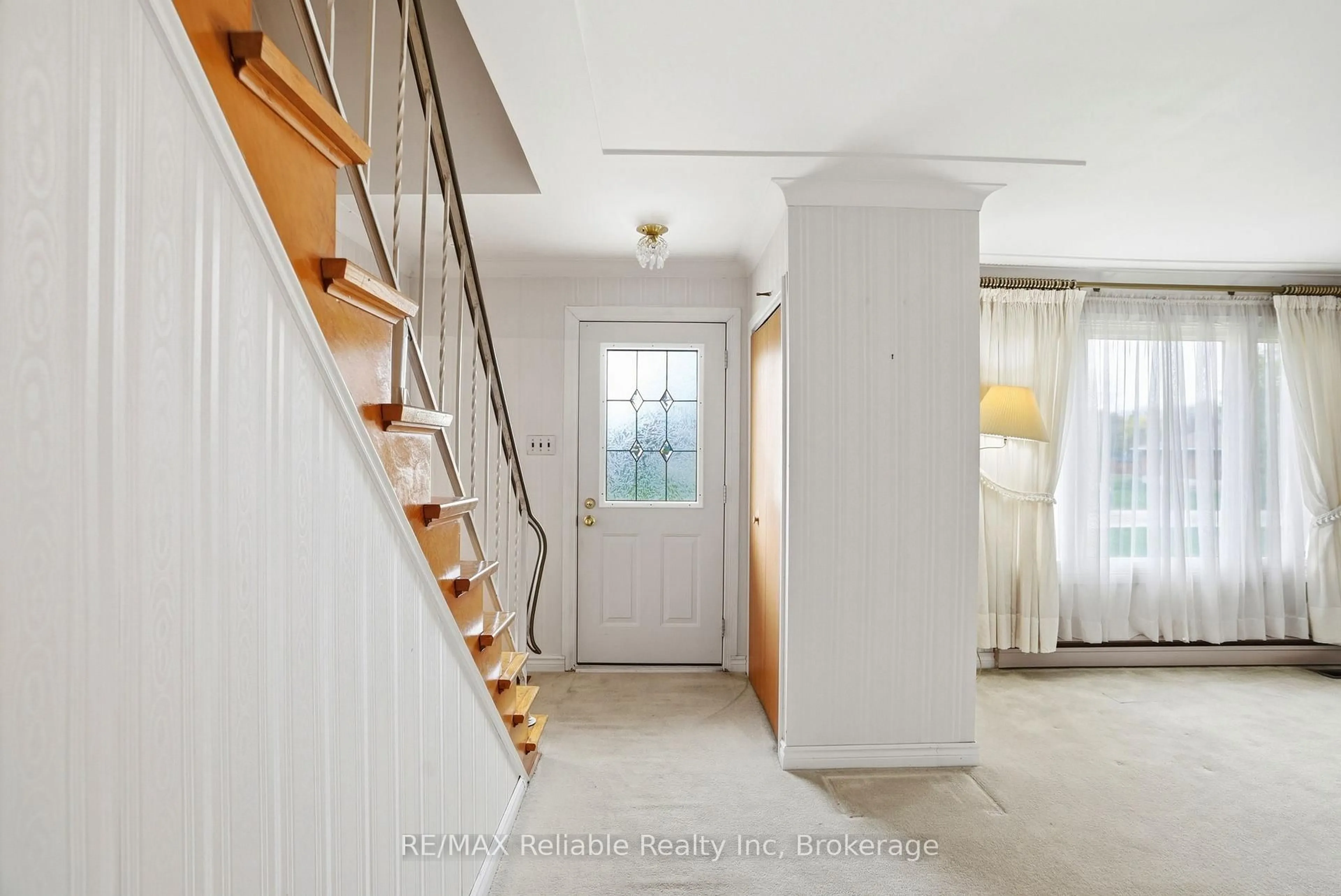 Indoor entryway for 63 Water St, Huron East Ontario N0K 1W0