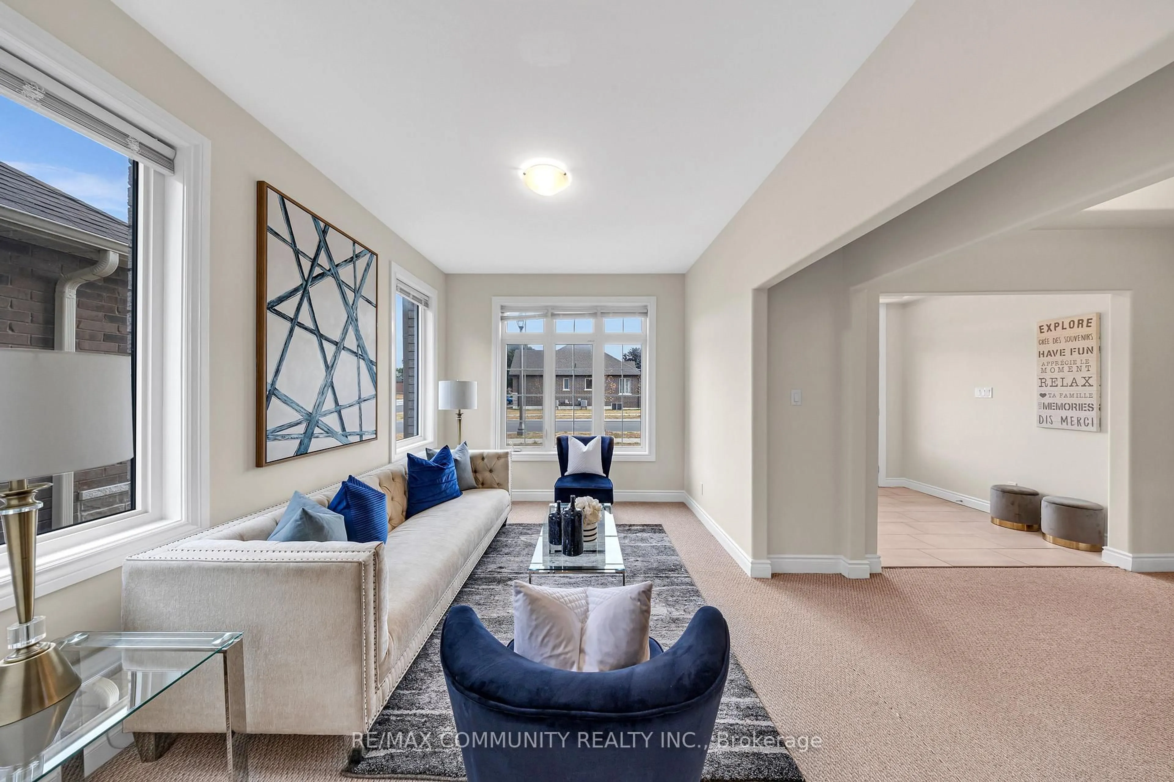 Living room with furniture, unknown for 78 Alcorn Dr, Kawartha Lakes Ontario K9V 0M8