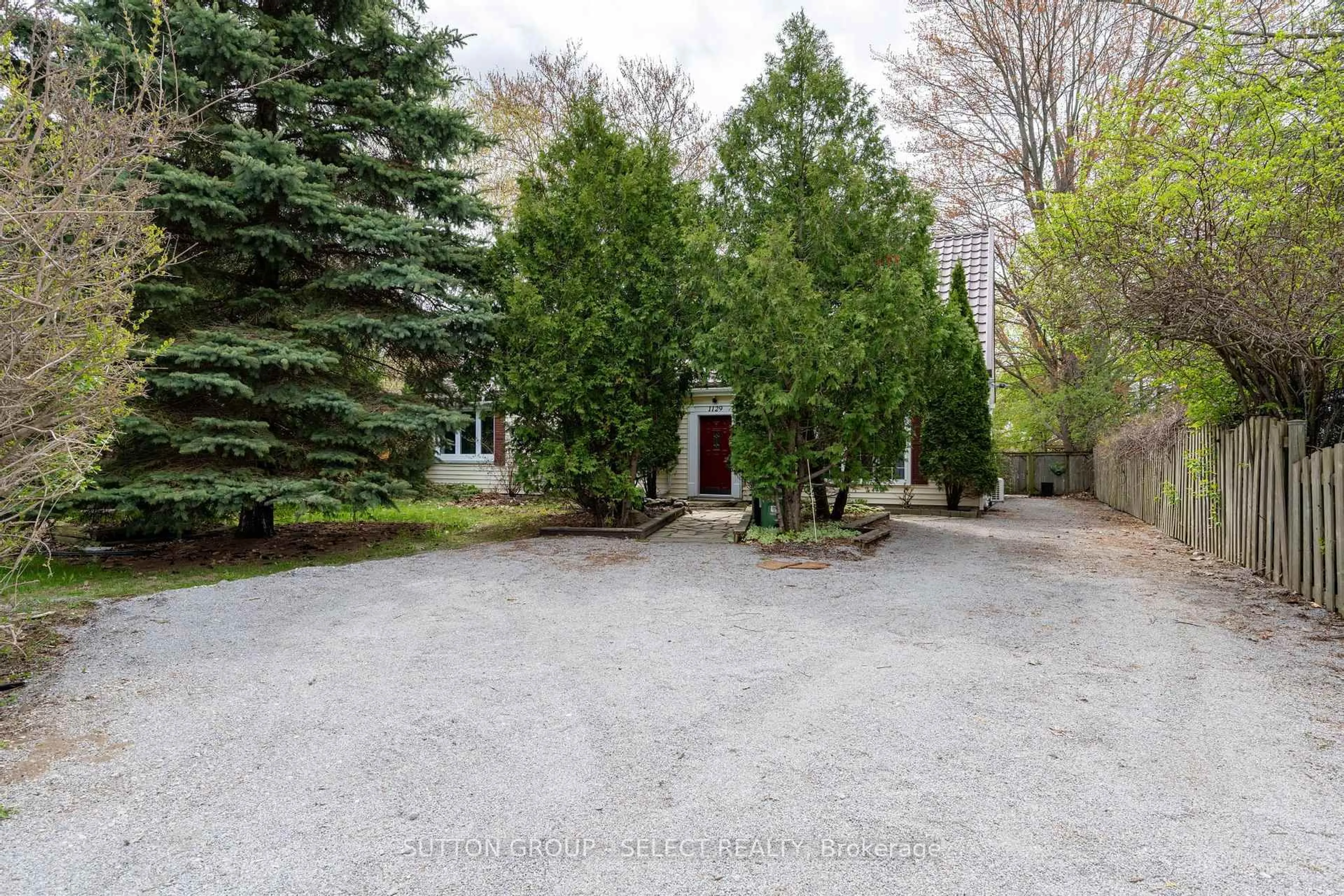 Unknown for 1129 Sunningdale Rd, London North Ontario N5X 4B1