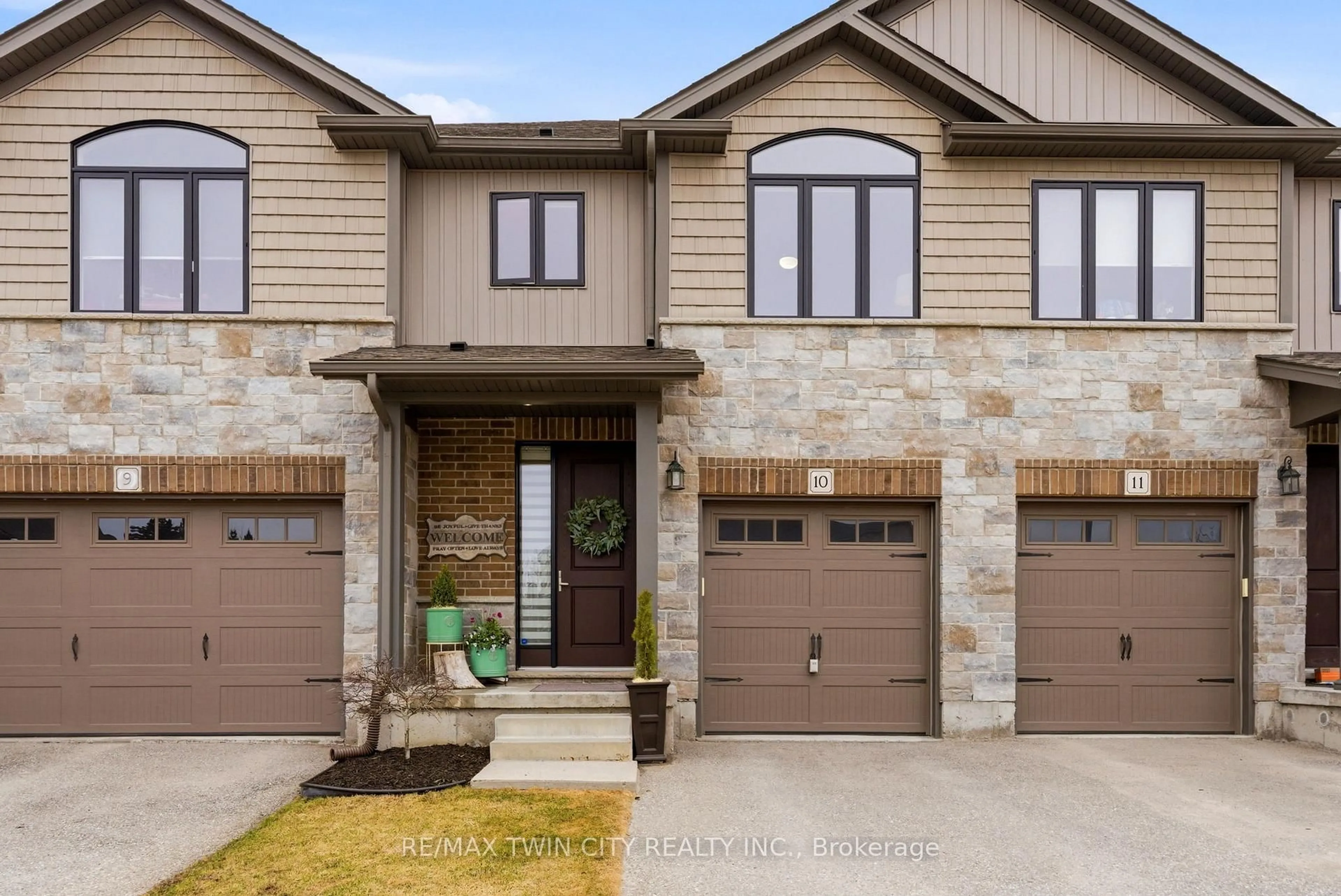 Home with brick exterior material, street for 50 Bute St #10, North Dumfries Ontario N0B 1E0