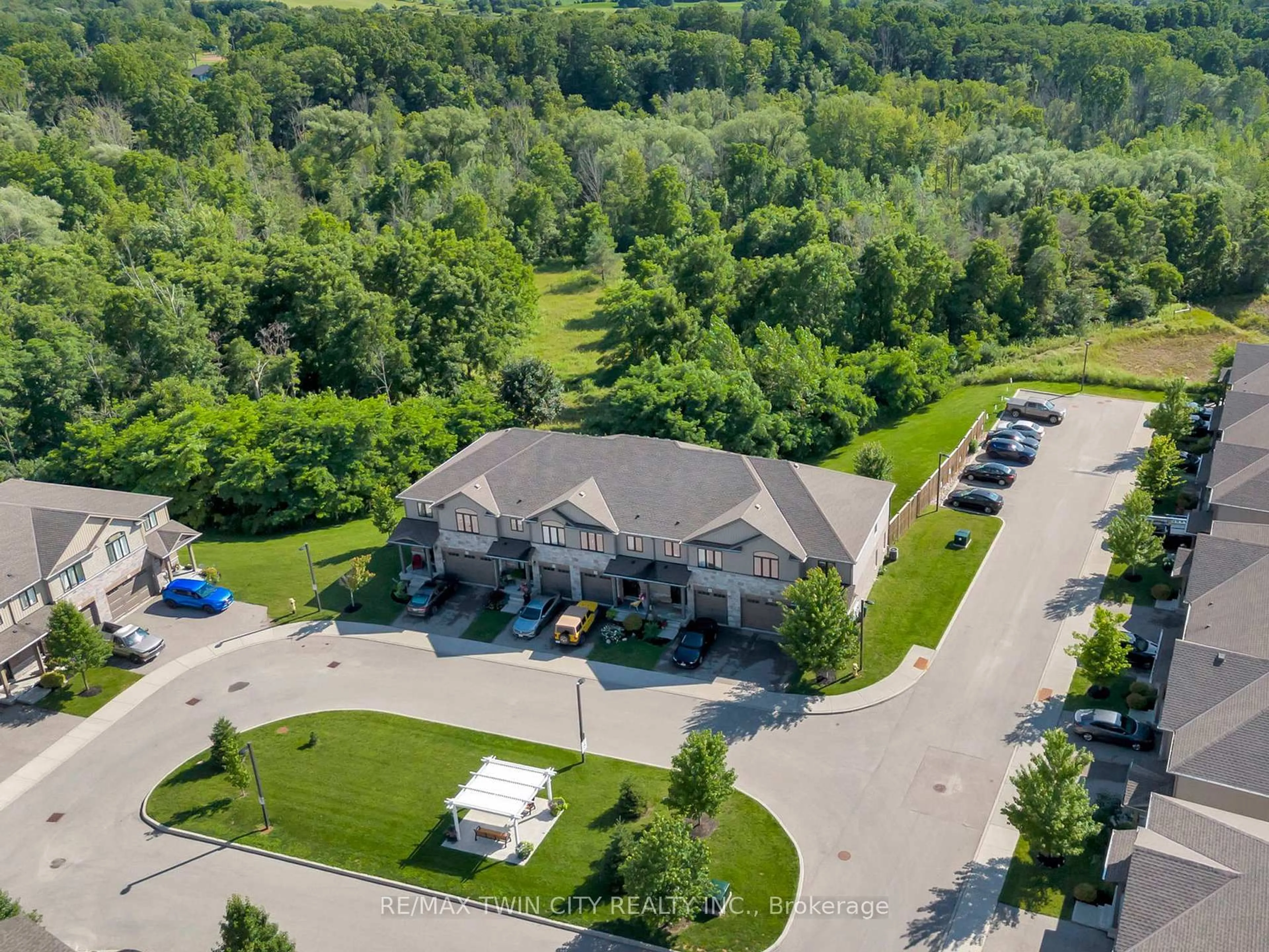 A pic from outside/outdoor area/front of a property/back of a property/a pic from drone, unknown for 50 Bute St #10, North Dumfries Ontario N0B 1E0
