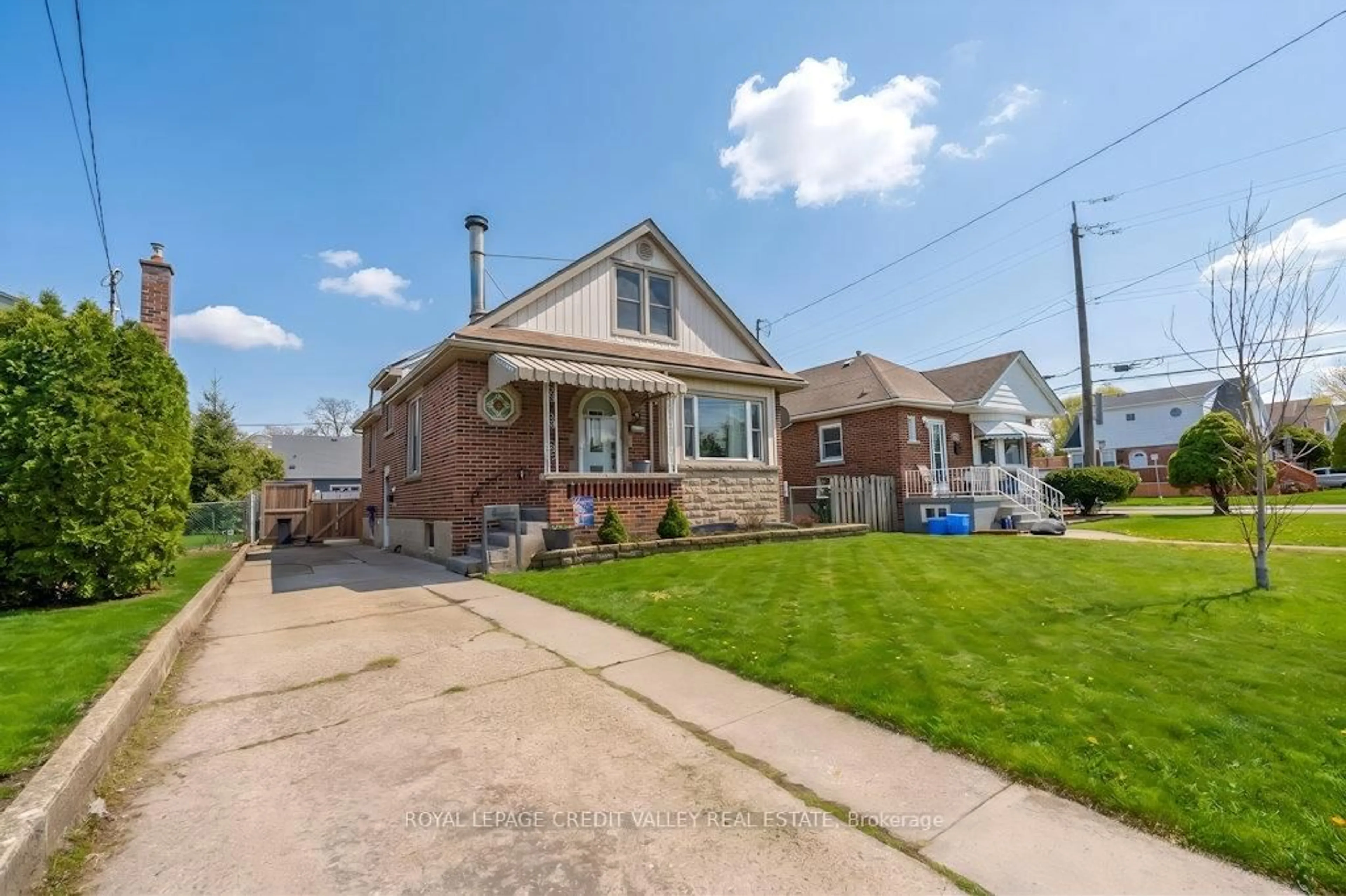 Home with brick exterior material, street for 117 Glencarry Ave, Hamilton Ontario L8K 3R5