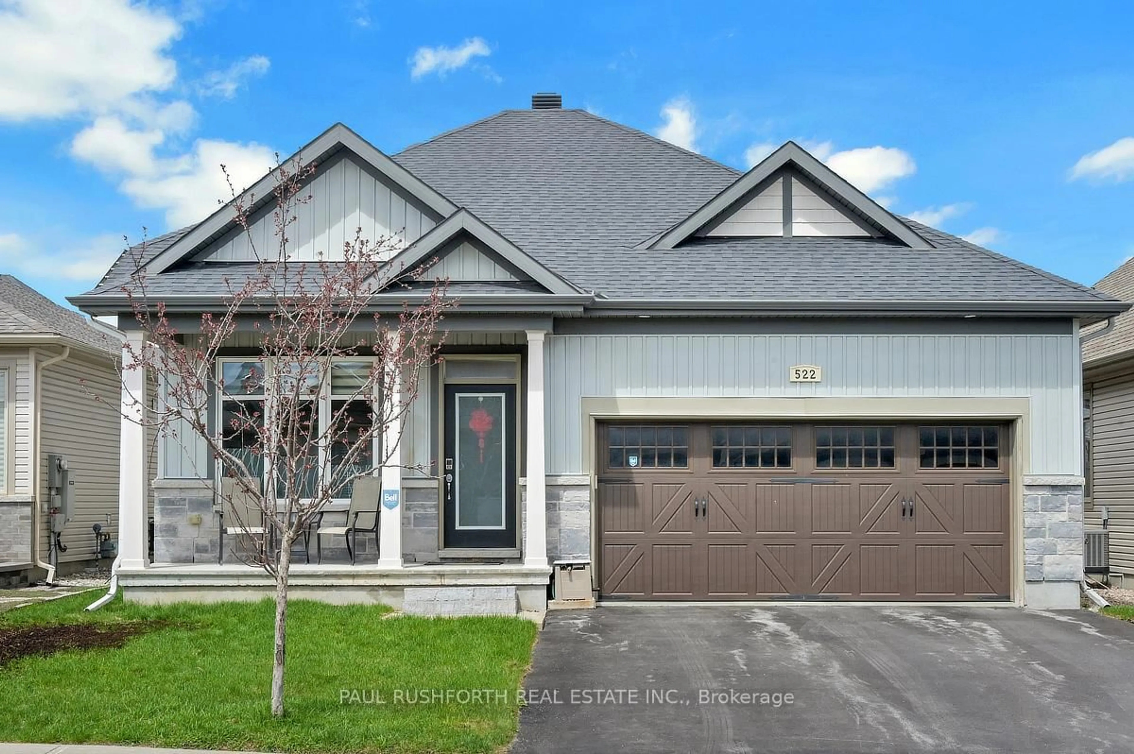 Home with vinyl exterior material, street for 522 Ace St, Ottawa Ontario K2V 0E8