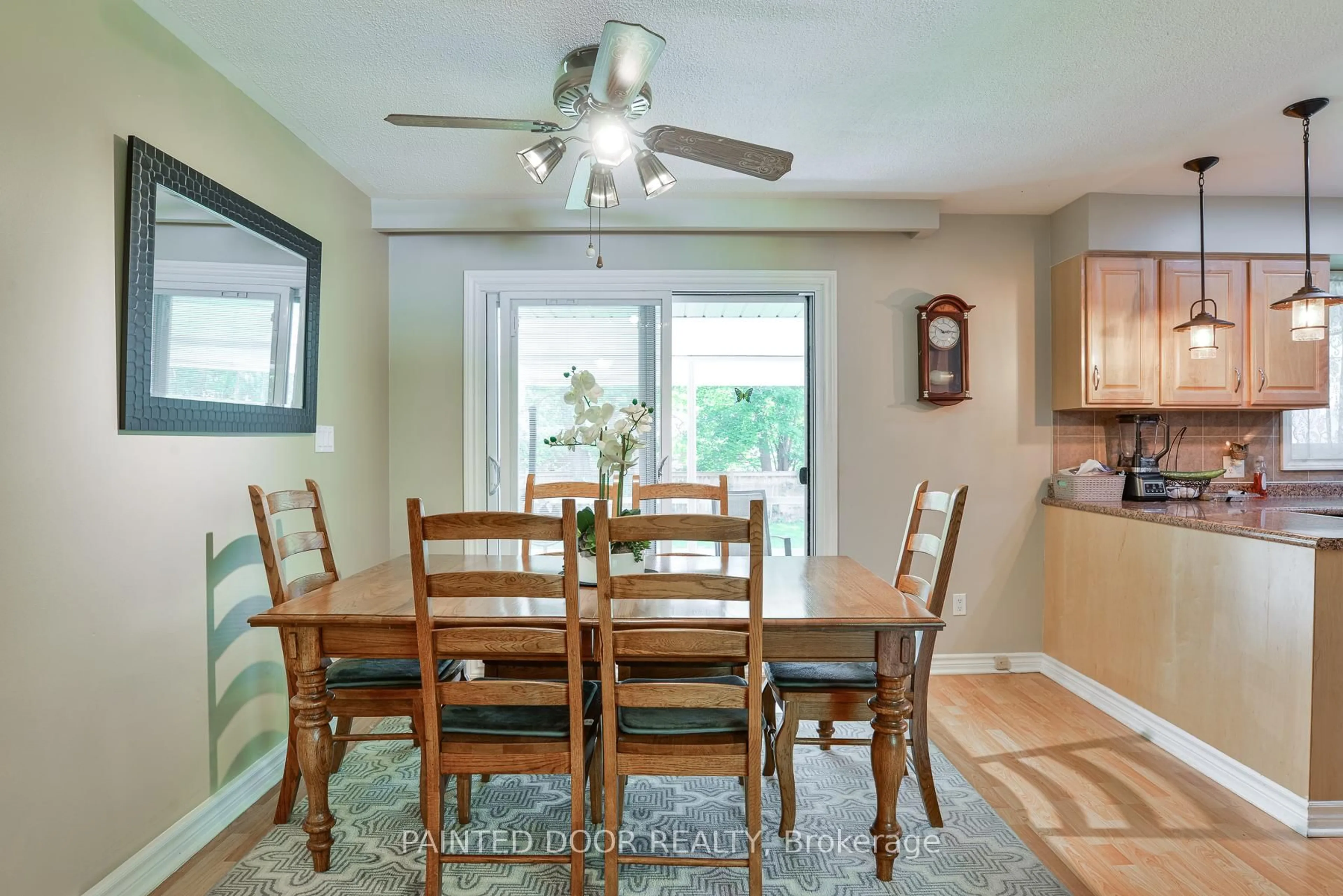 Dining room, unknown for 105 Wellington St, Gravenhurst Ontario P1P 1B2