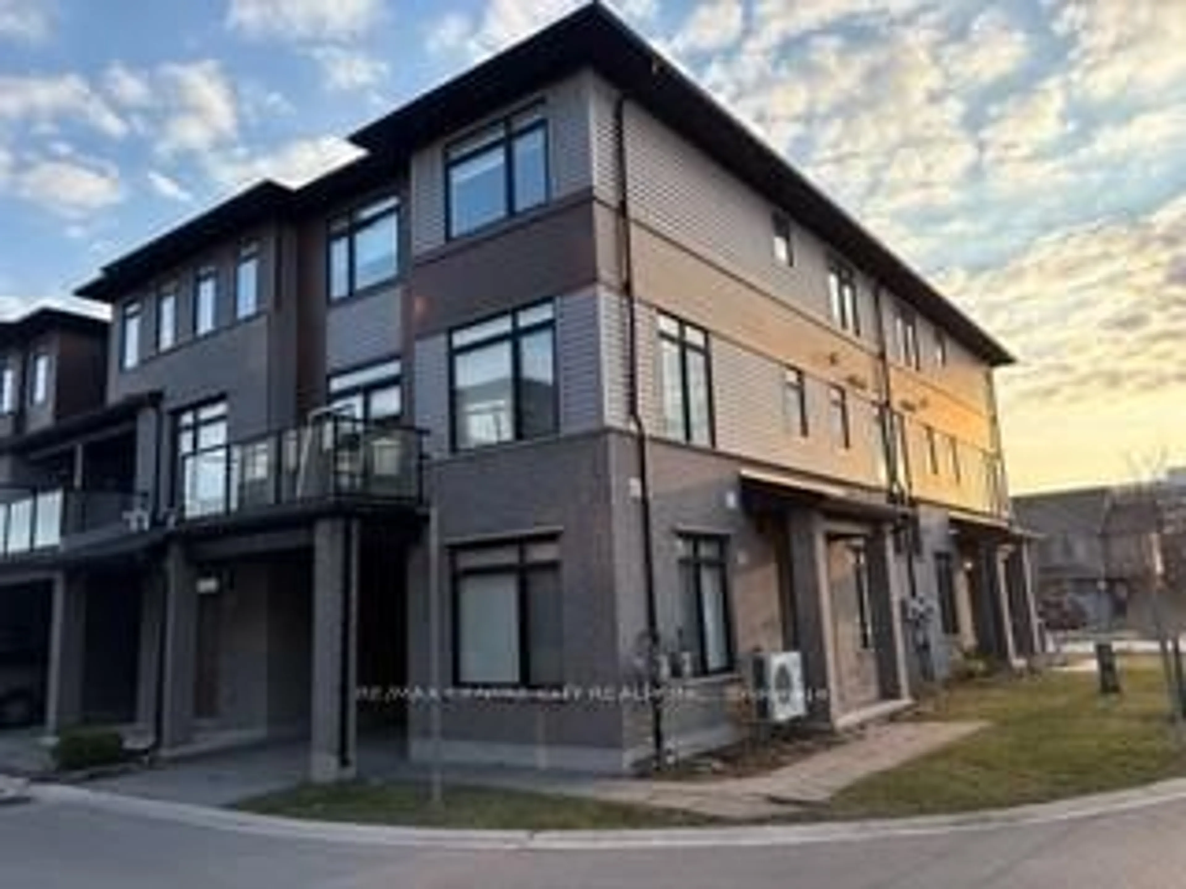 Unknown for 3260 Singleton Ave #22, London South Ontario N6L 0E7