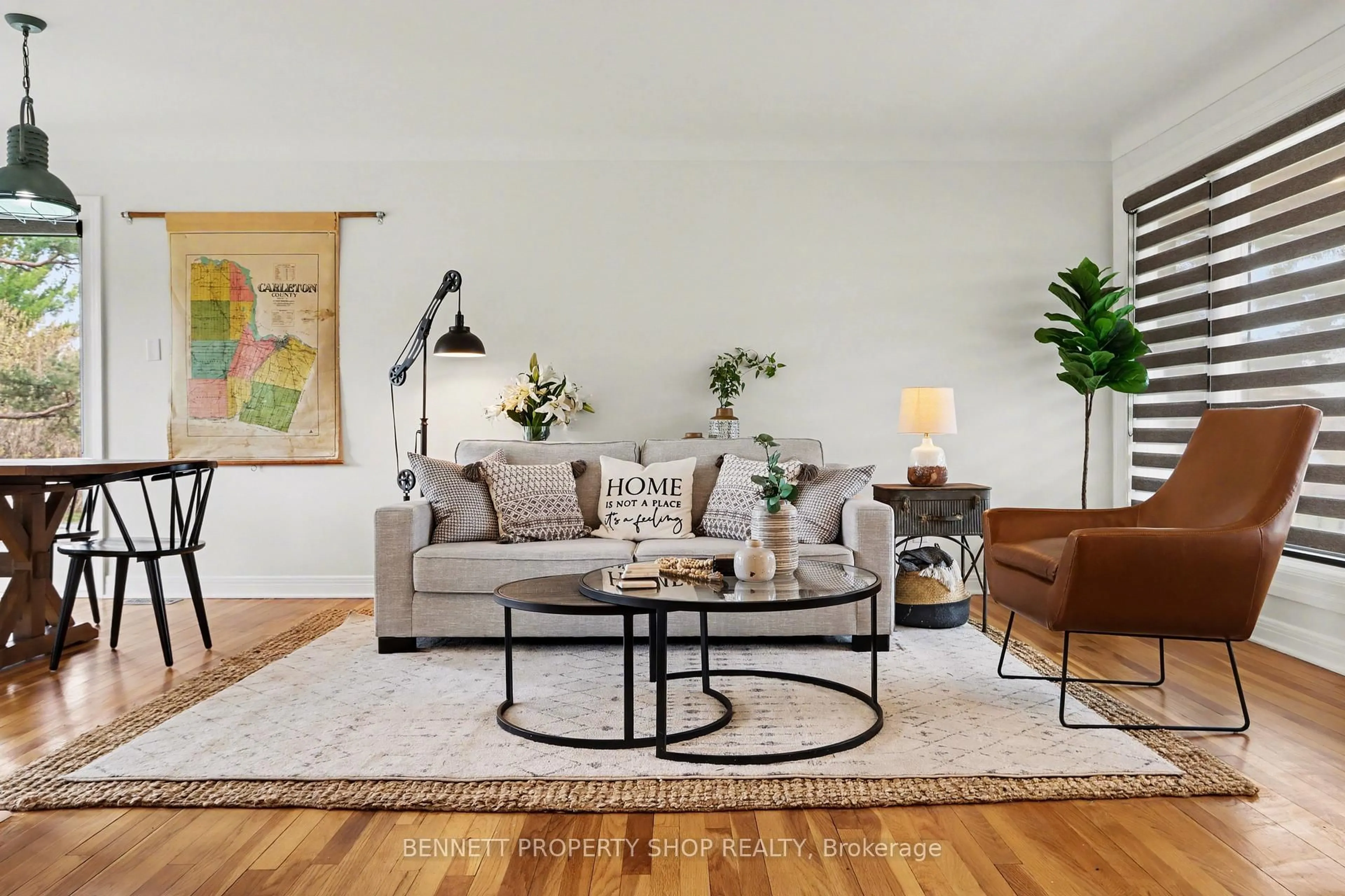 Living room with furniture, unknown for 1202 Carp Rd, Ottawa Ontario K2S 1B9
