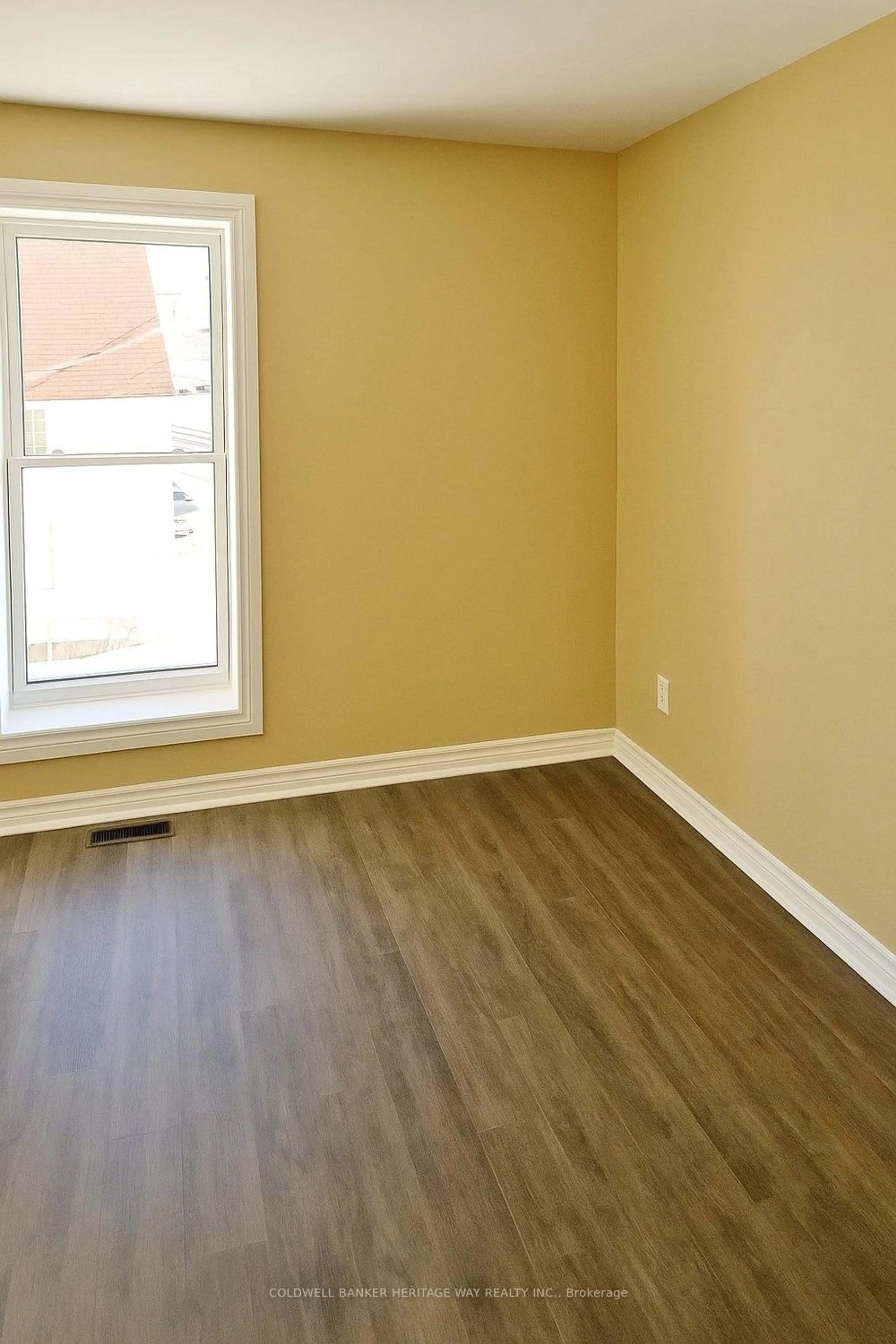 A pic of a room for 48 Main St, Almonte Ontario K0A 1A0