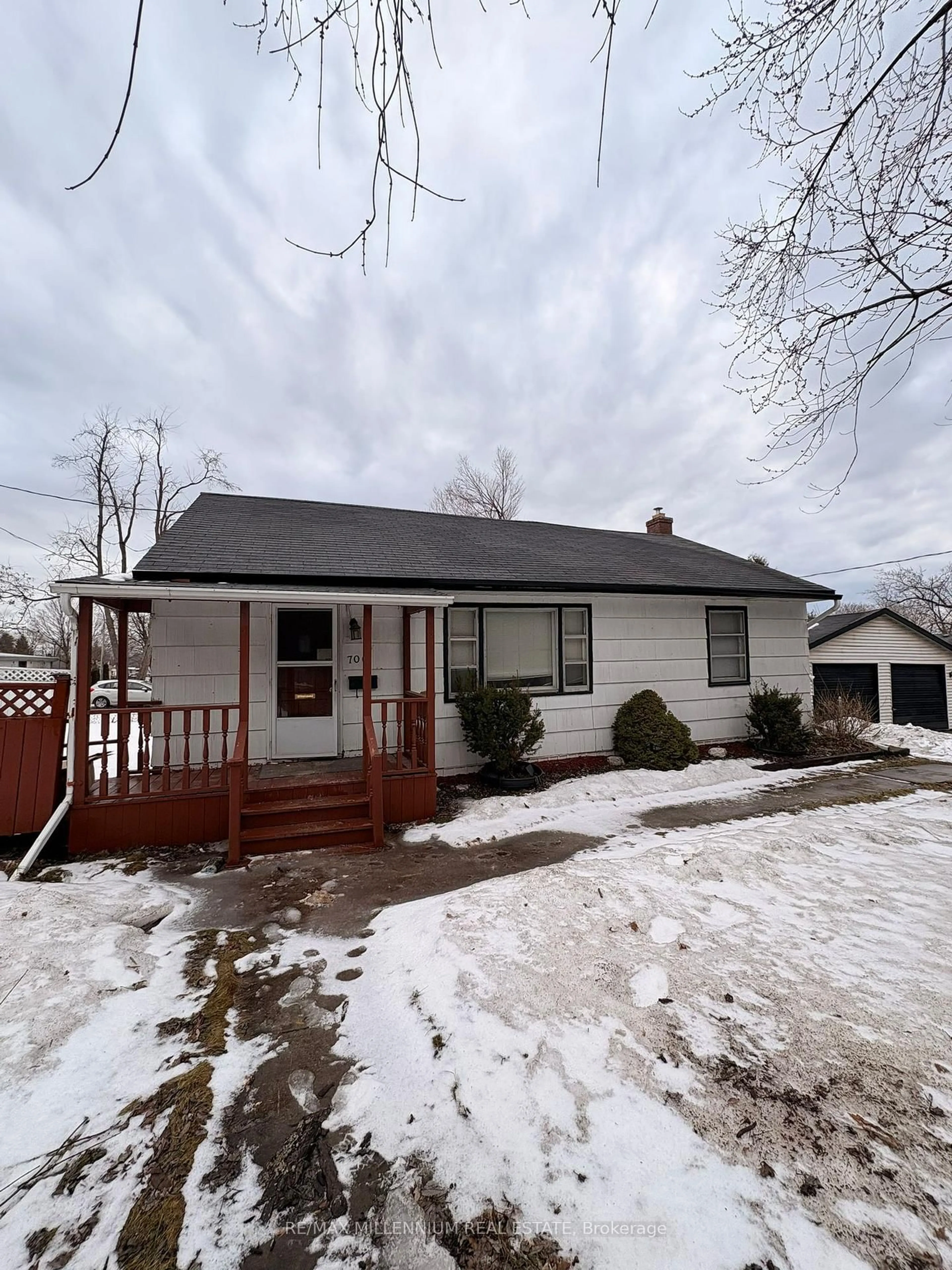 Home with vinyl exterior material, street for 706 Fairbairn St, Peterborough Ontario K9H 6B5