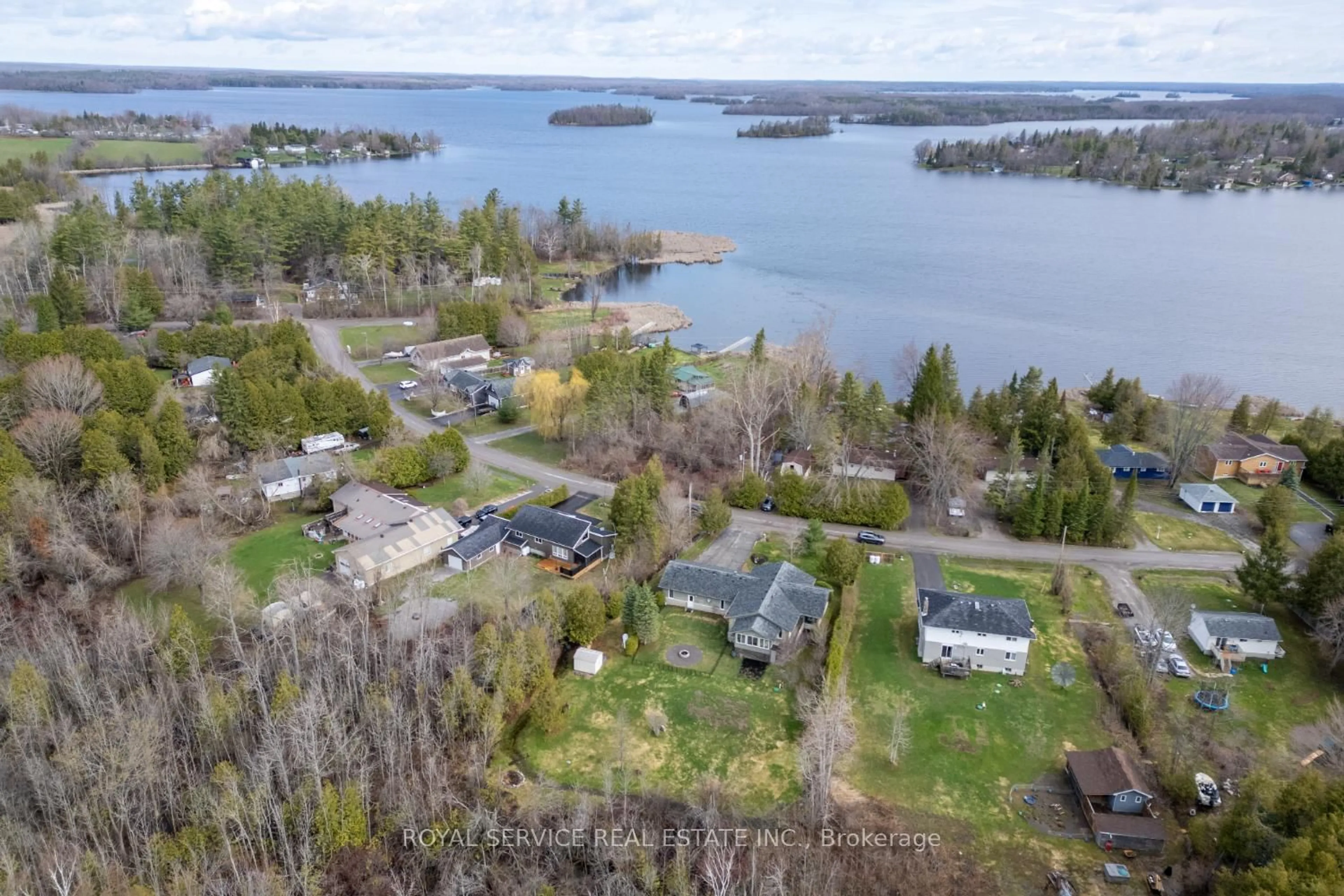 A pic from outside/outdoor area/front of a property/back of a property/a pic from drone, water/lake/river/ocean view for 821 Kimberly Dr, Selwyn Ontario K0L 1T0
