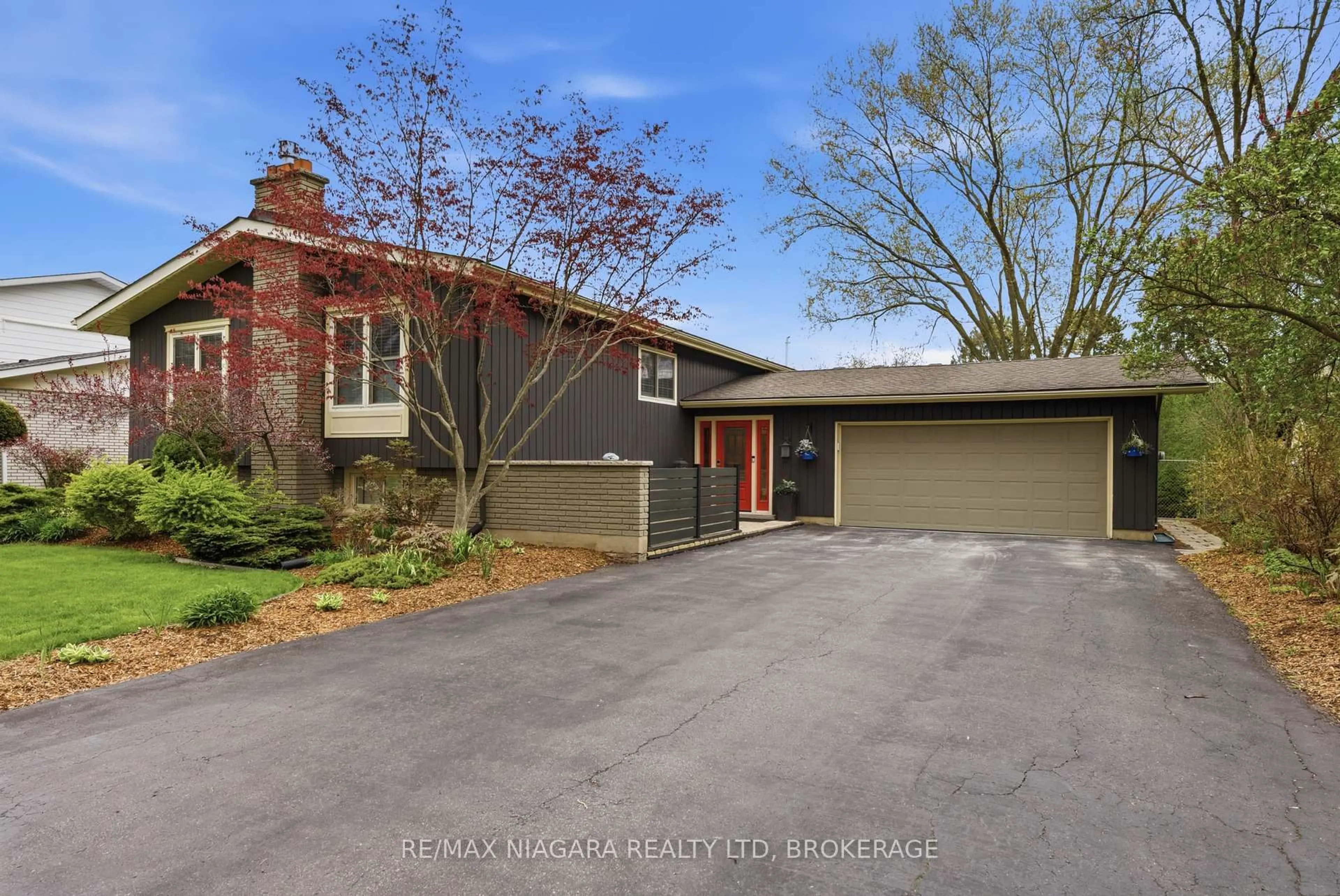 Unknown for 13 RUSHOLME Cres, St. Catharines Ontario L2T 3V3