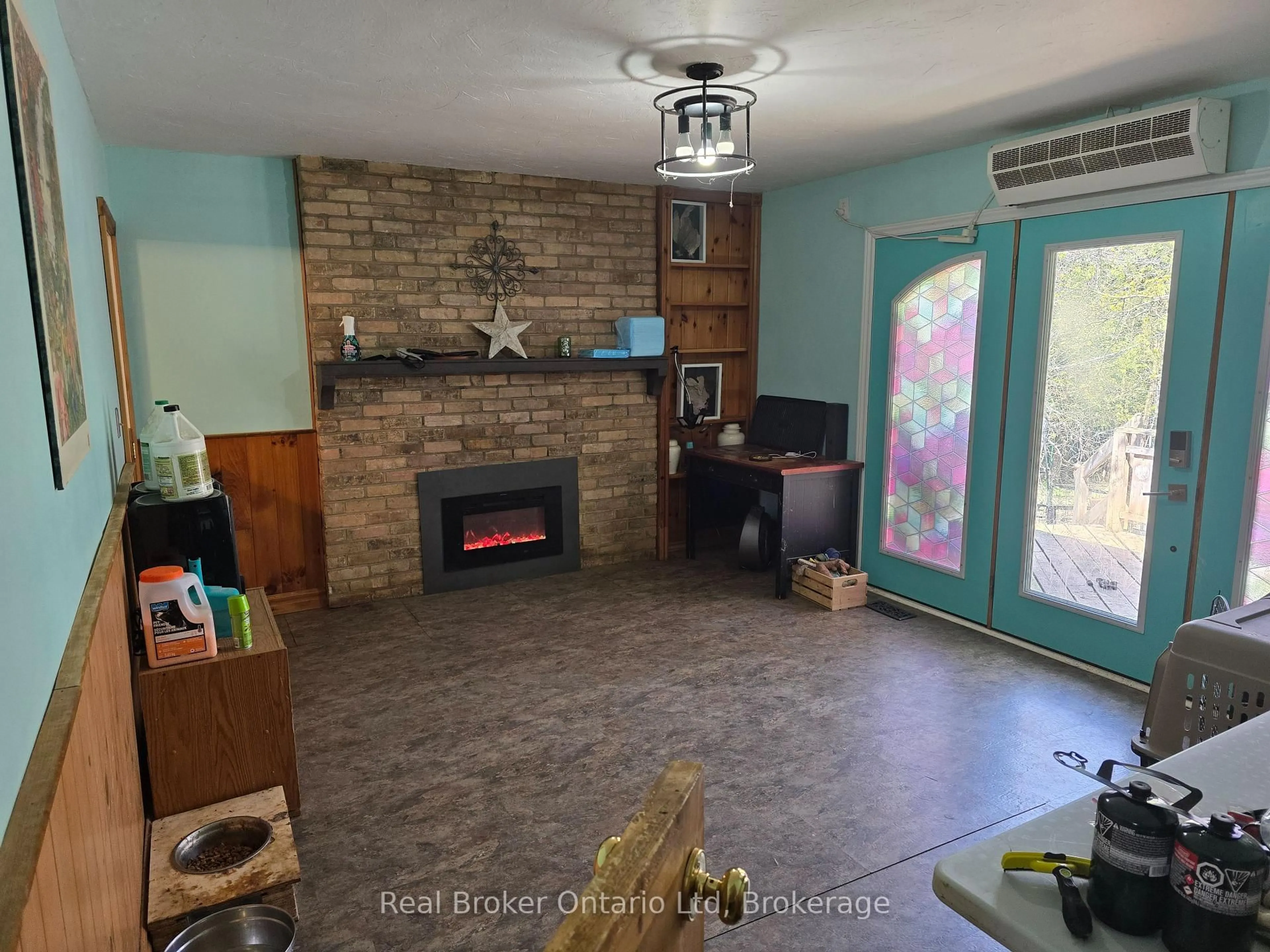 A pic of a room for 525 Main St, Minto Ontario N0G 2P0