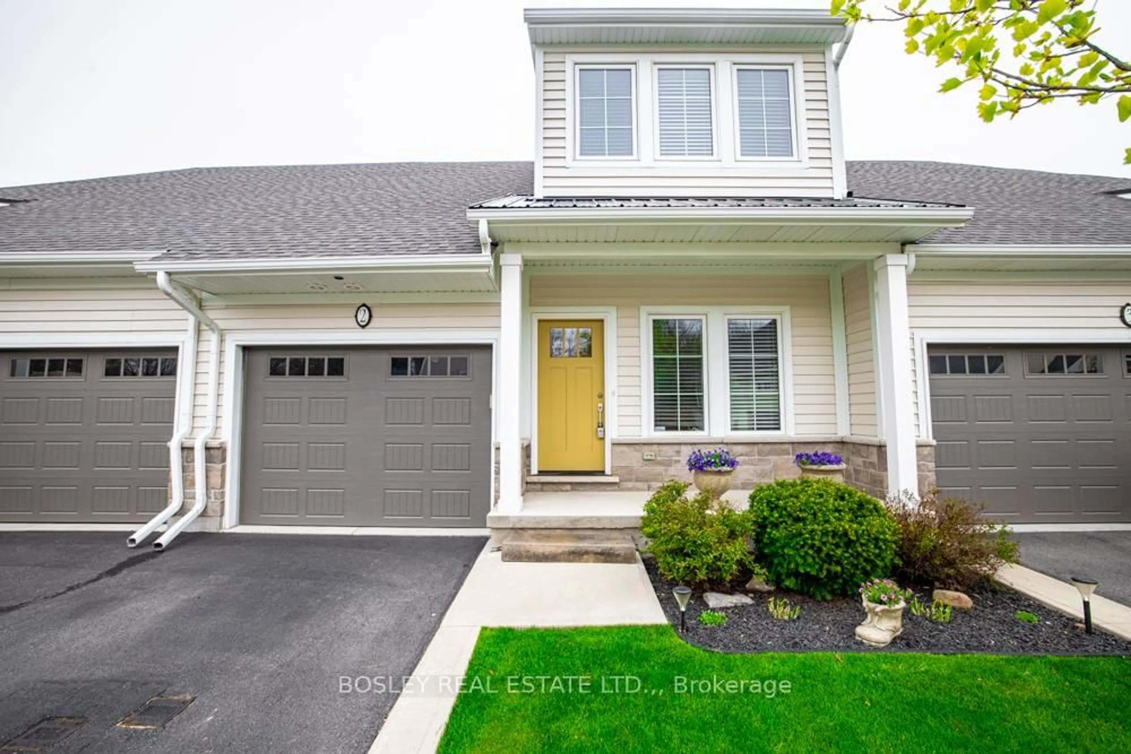 Home with vinyl exterior material, street for 3573 Dominion Rd #2, Fort Erie Ontario L0S 1N0