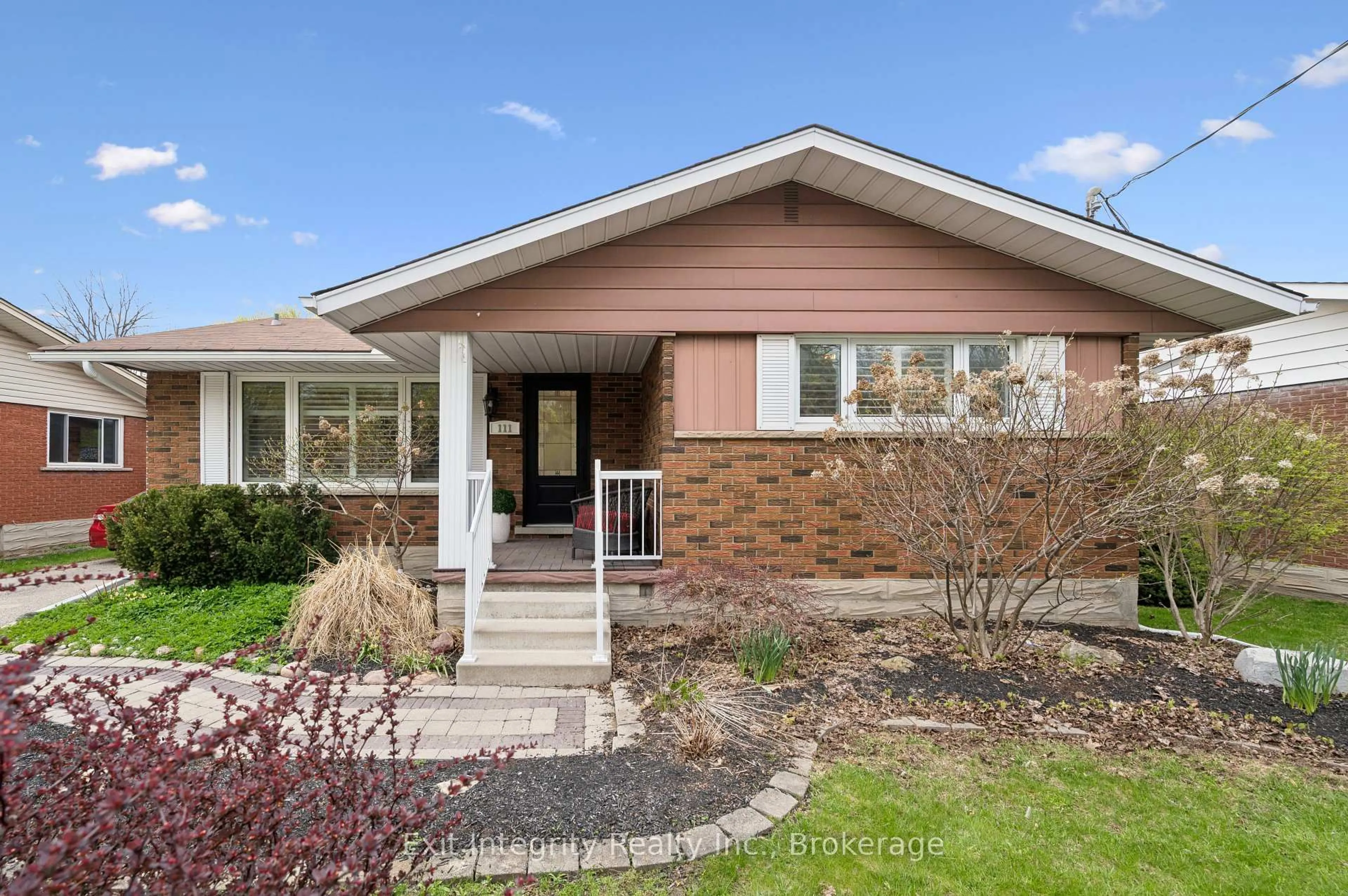 Home with brick exterior material, street for 111 Ruskview Rd, Kitchener Ontario N2M 4S1