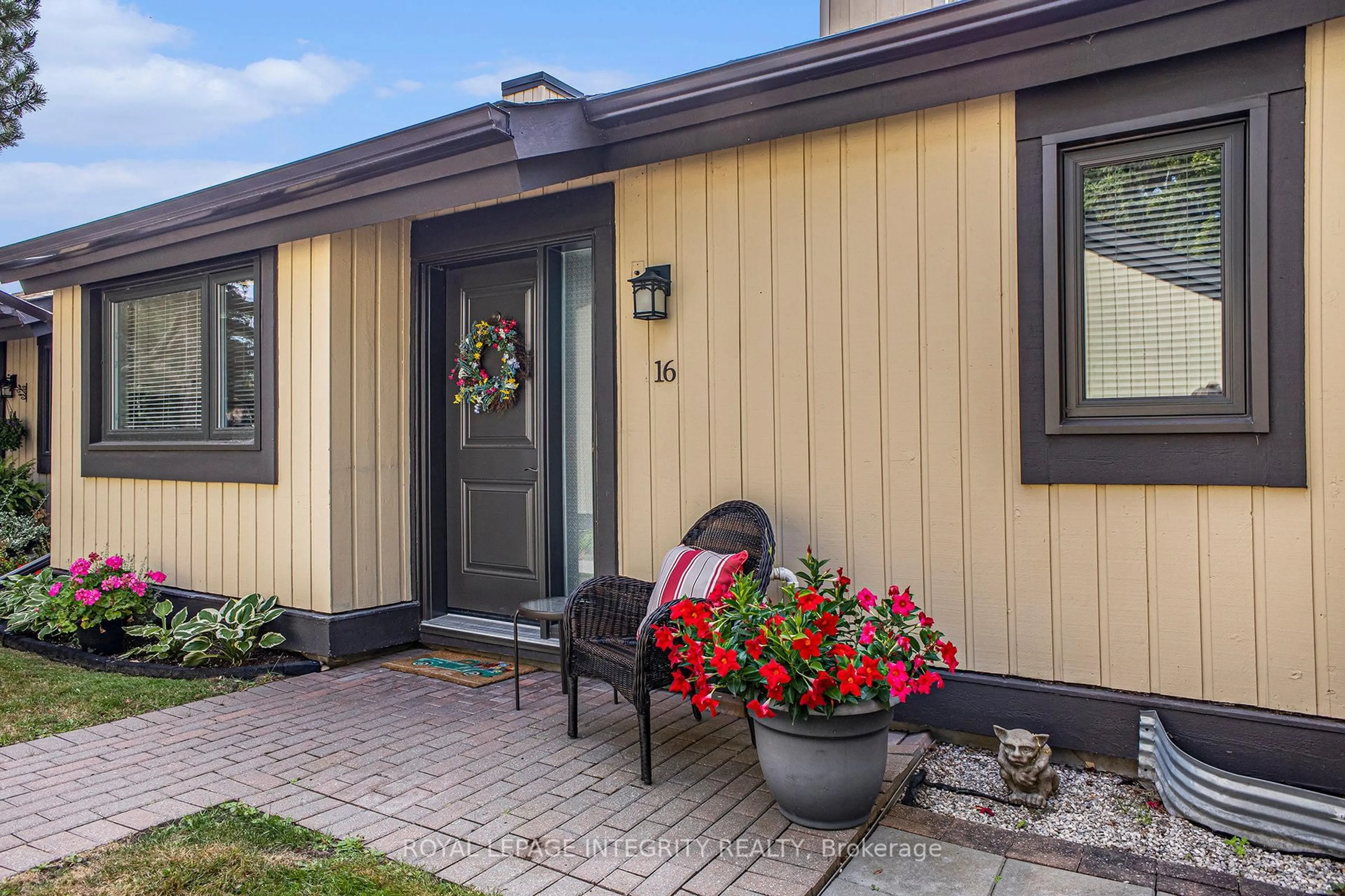 Unknown for 16 Pebble Beach Crt #29, Ottawa Ontario K2S 1B9