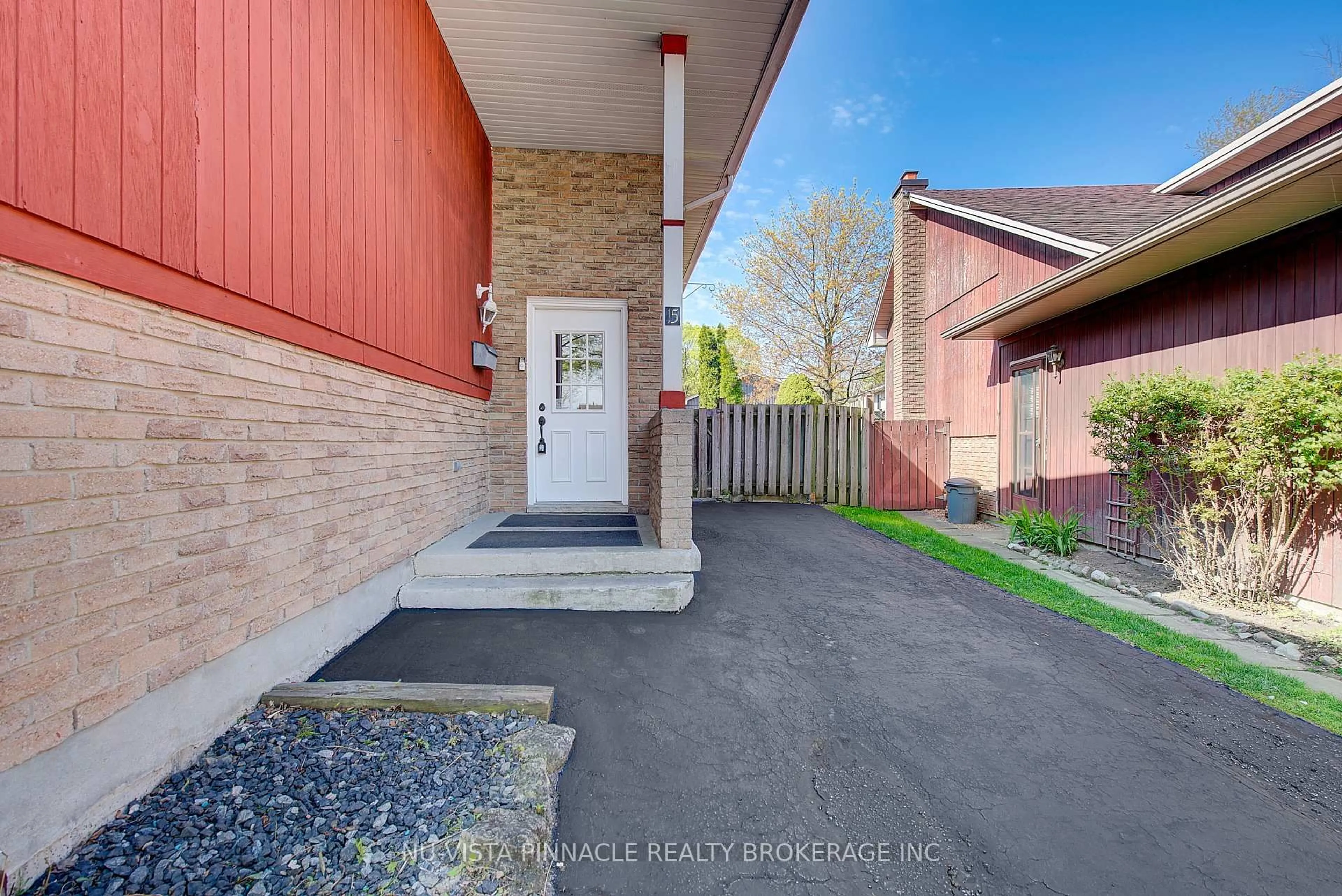 Unknown for 15 Tumbleweed Cres, London South Ontario N6E 2N5