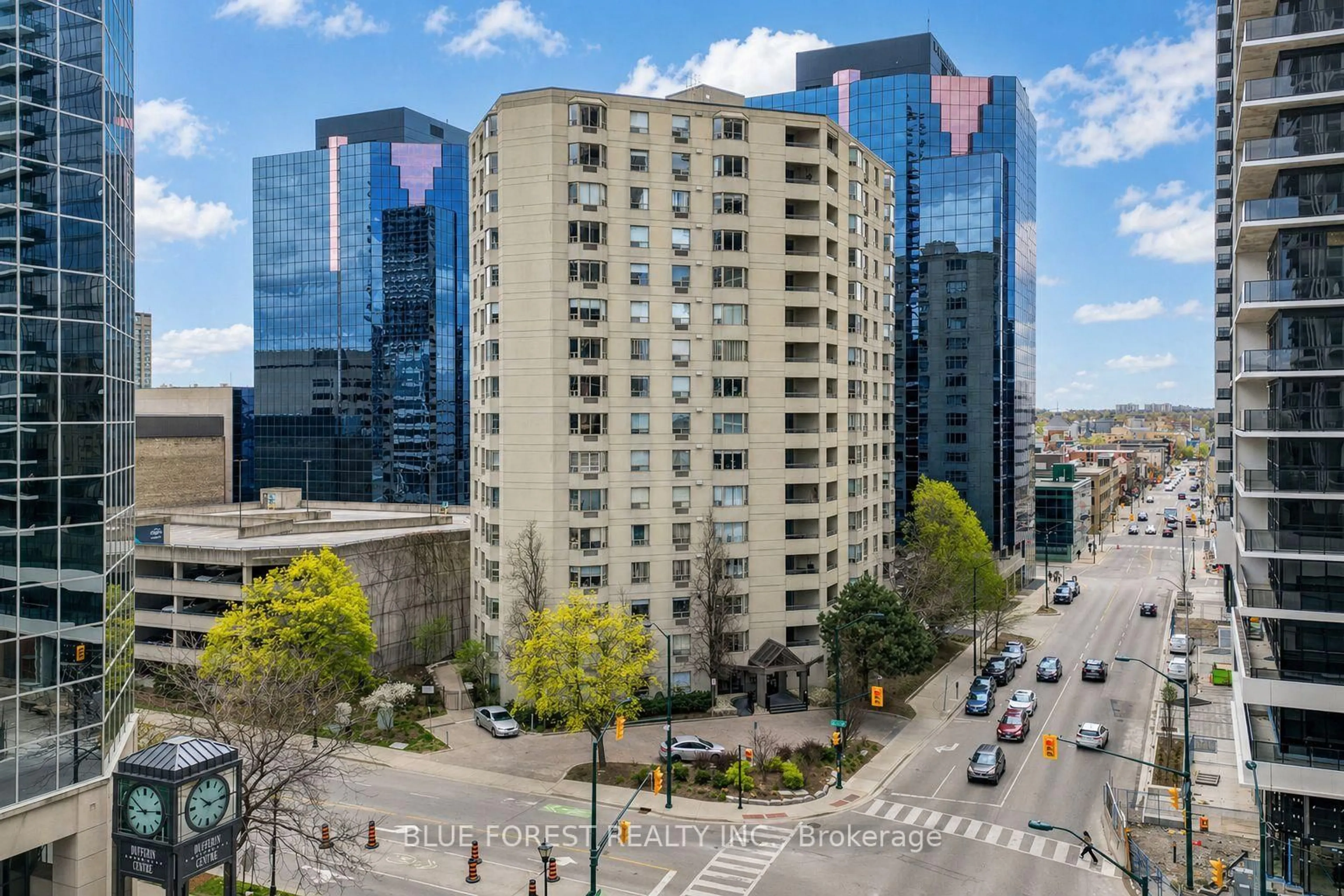 A pic from outside/outdoor area/front of a property/back of a property/a pic from drone, city buildings view from balcony for 500 TALBOT St #305, London East Ontario N6A 2S3