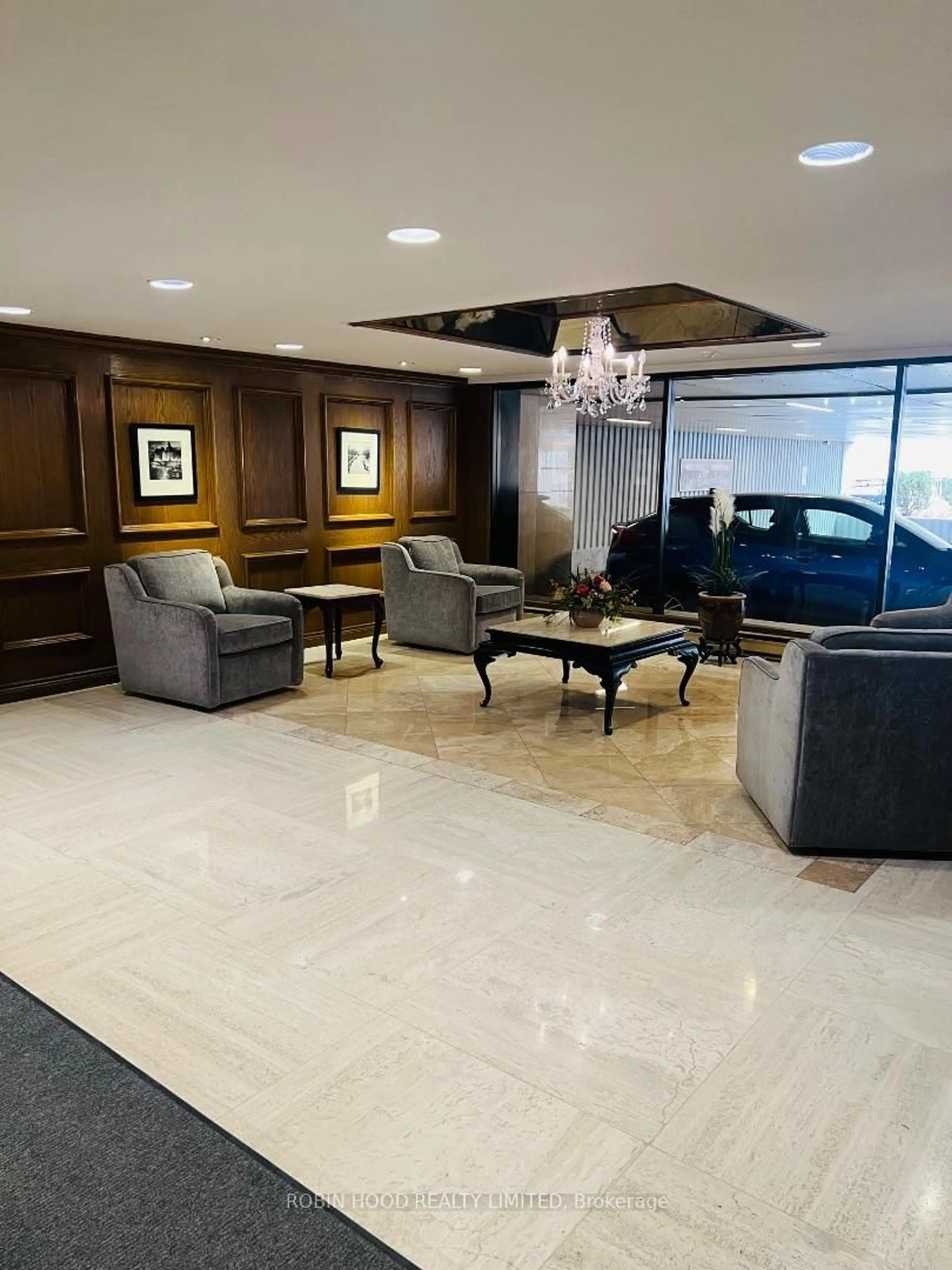 Lobby for 530 Laurier Ave #910, Ottawa Ontario K1R 7T1