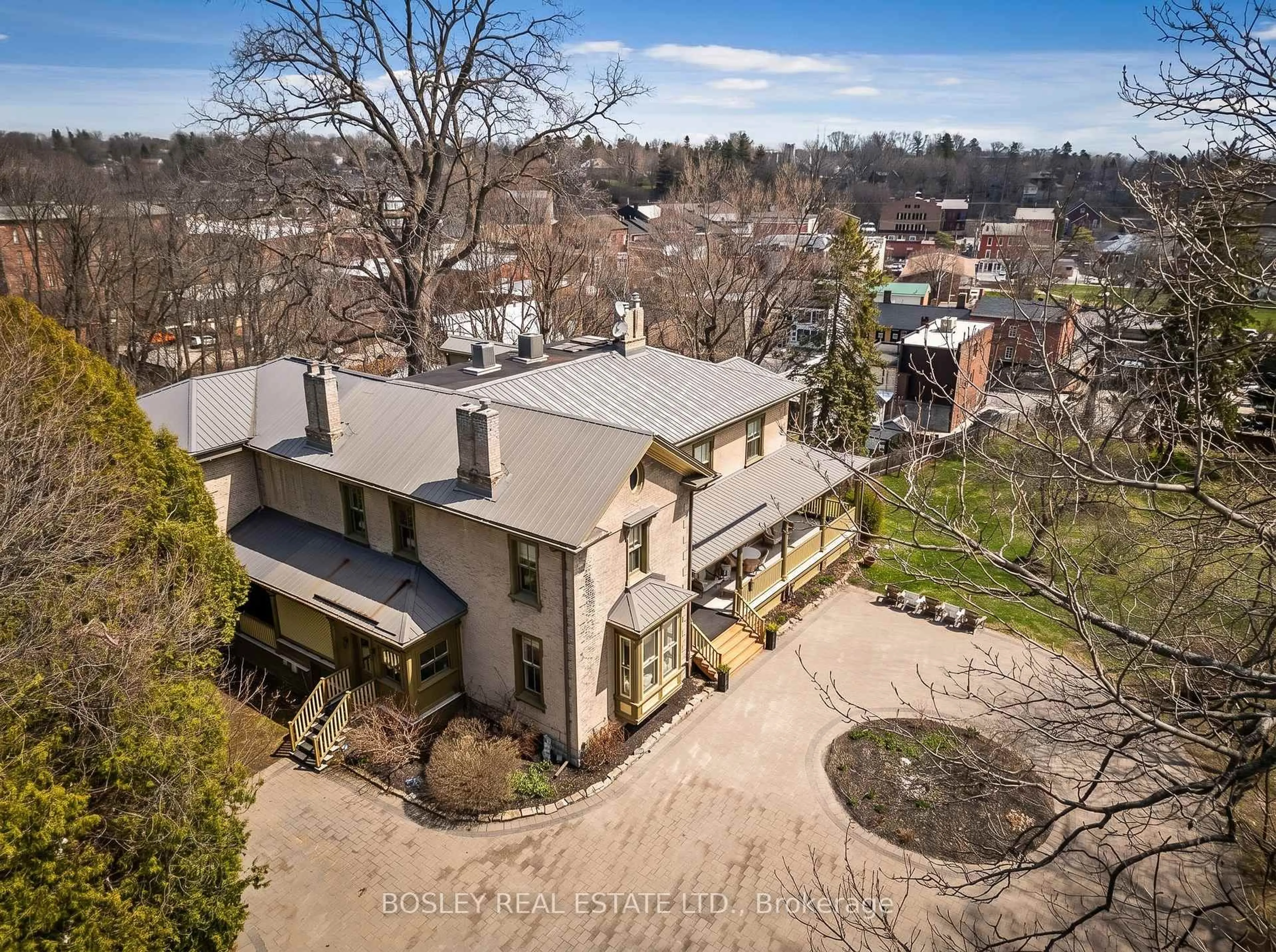 A pic from outside/outdoor area/front of a property/back of a property/a pic from drone, unknown for 47 Pine St, Port Hope Ontario L1A 3E6