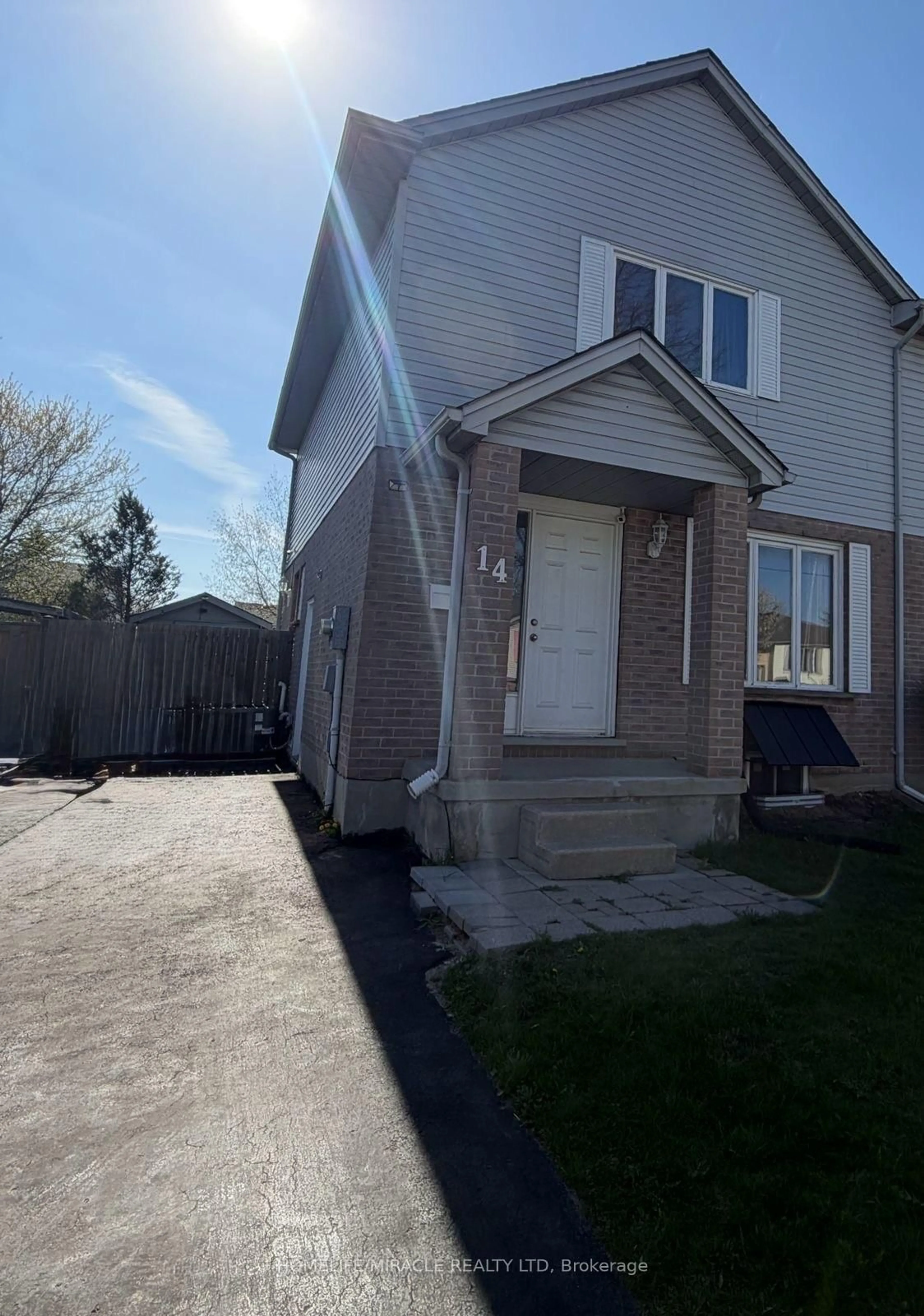 A pic from outside/outdoor area/front of a property/back of a property/a pic from drone, street for 14 Moreau Cres, London East Ontario N5V 4S6