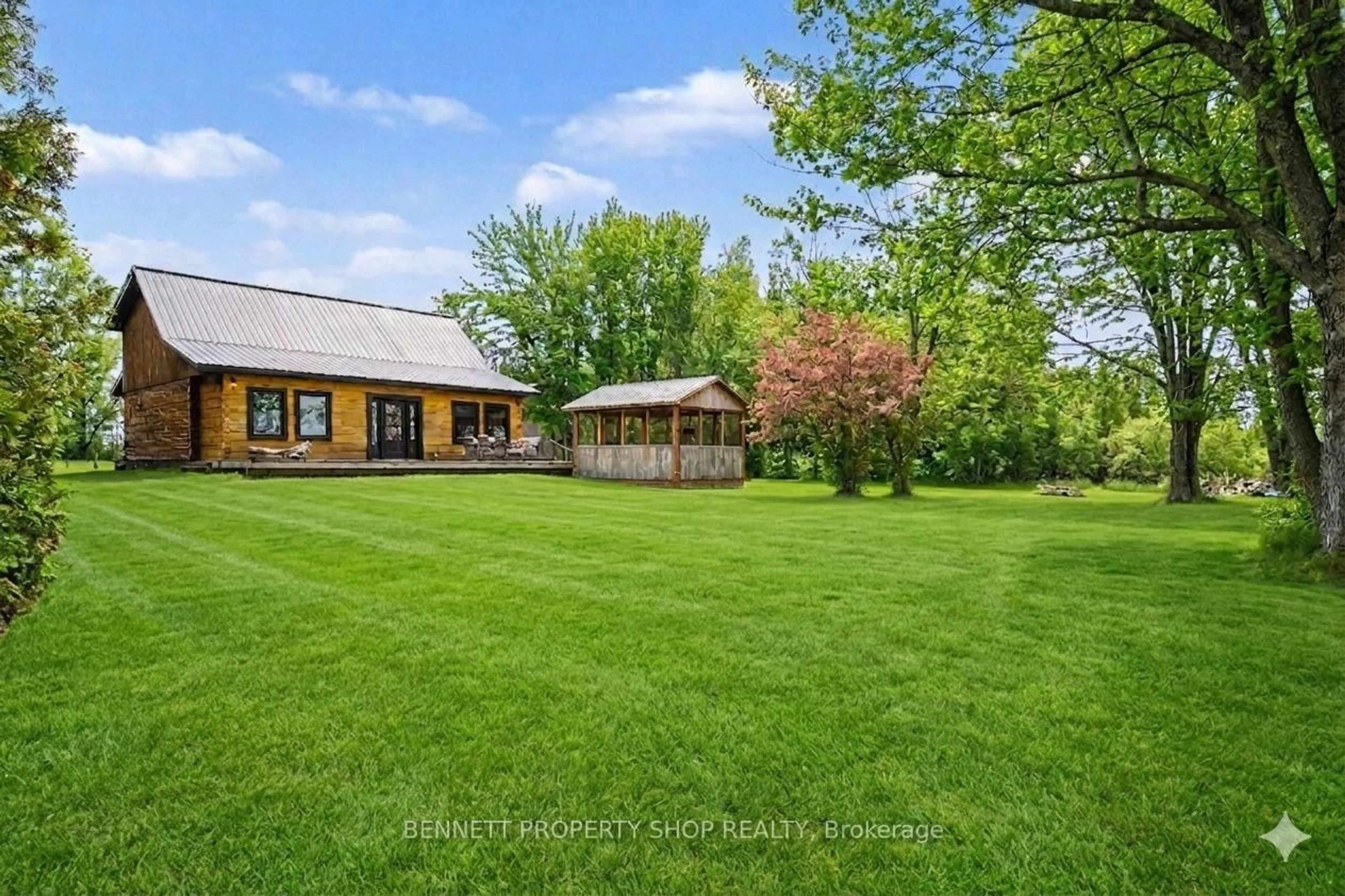 A pic from outside/outdoor area/front of a property/back of a property/a pic from drone, unknown for 60 Corktown Lane, Merrickville-Wolford Ontario K0G 1N0