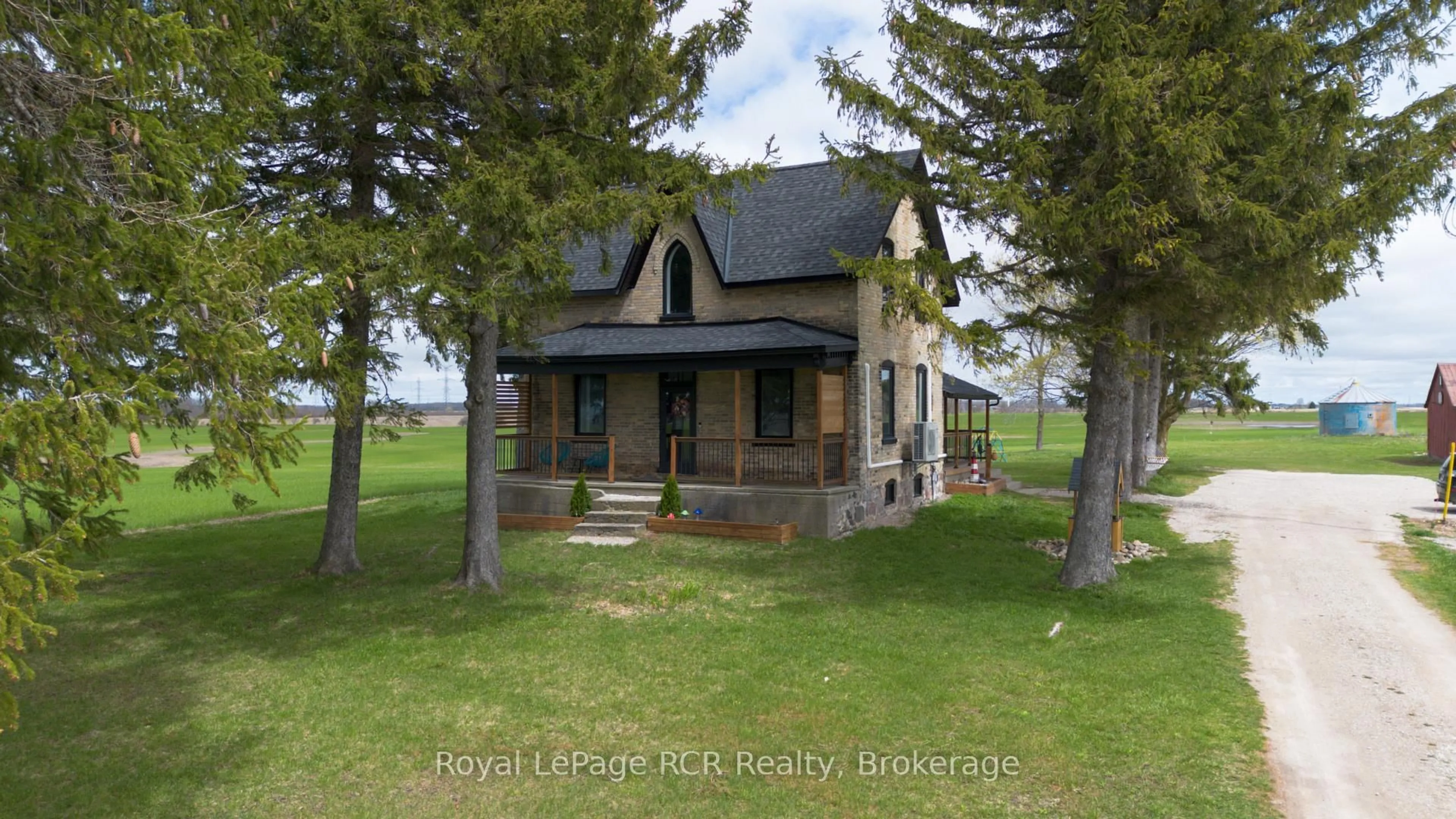 A pic from outside/outdoor area/front of a property/back of a property/a pic from drone, unknown for 708 Concession 2, Kincardine Ontario N0G 2T0