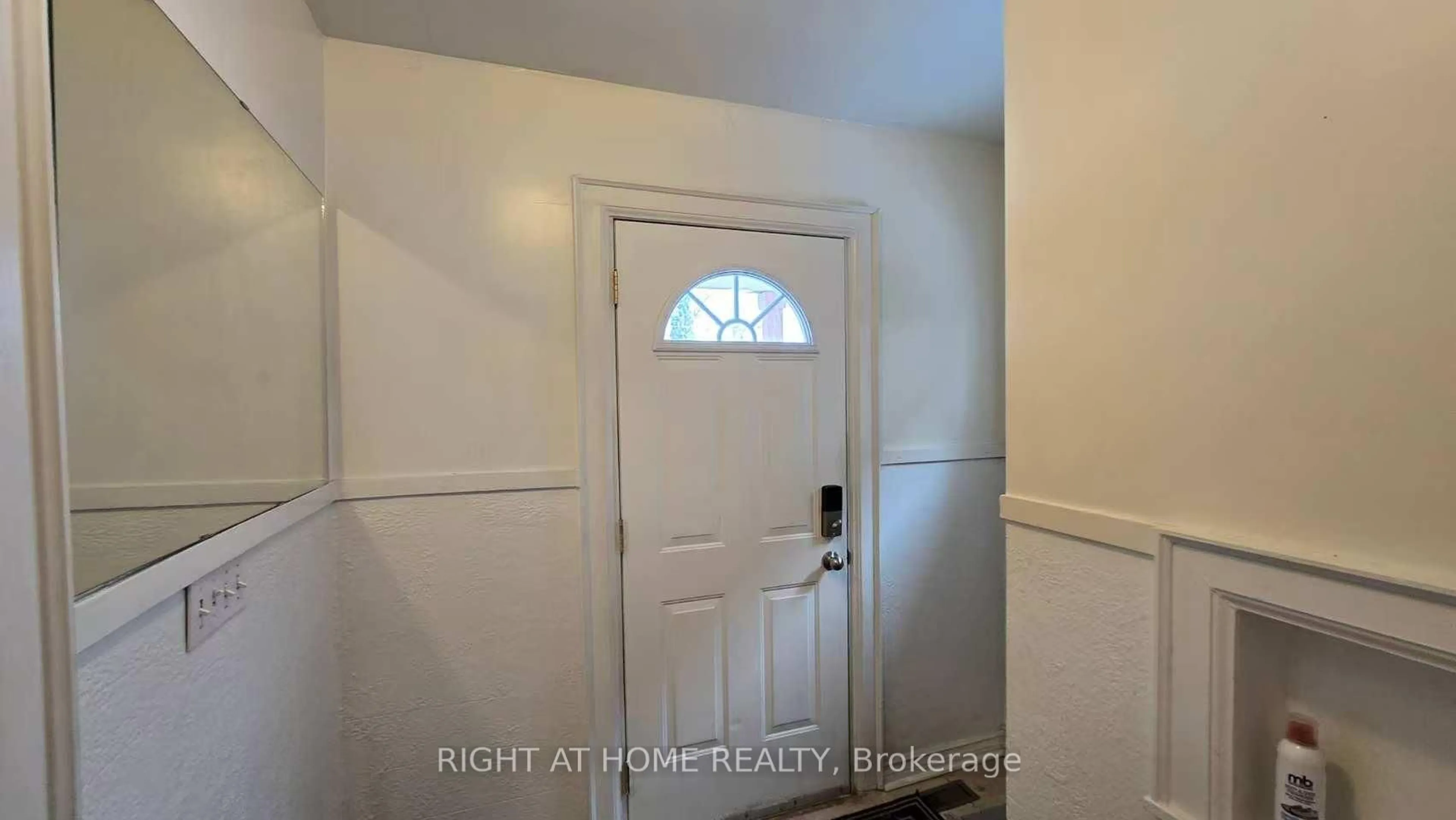 Indoor entryway for 148 Haddon Ave, Hamilton Ontario L8S 1X8