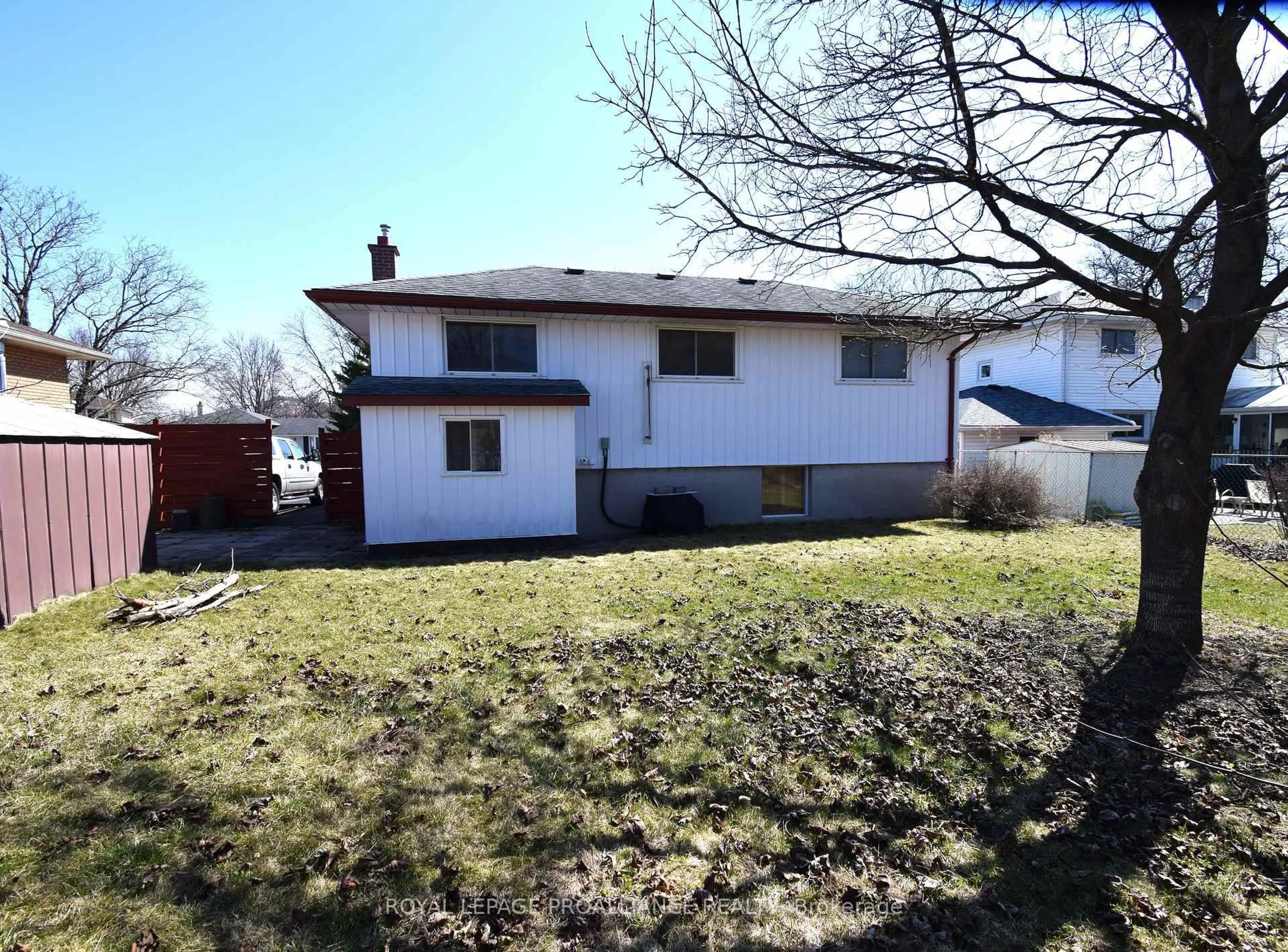 A pic from outside/outdoor area/front of a property/back of a property/a pic from drone, street for 8 Walden Circ, Belleville Ontario K8P 2C3