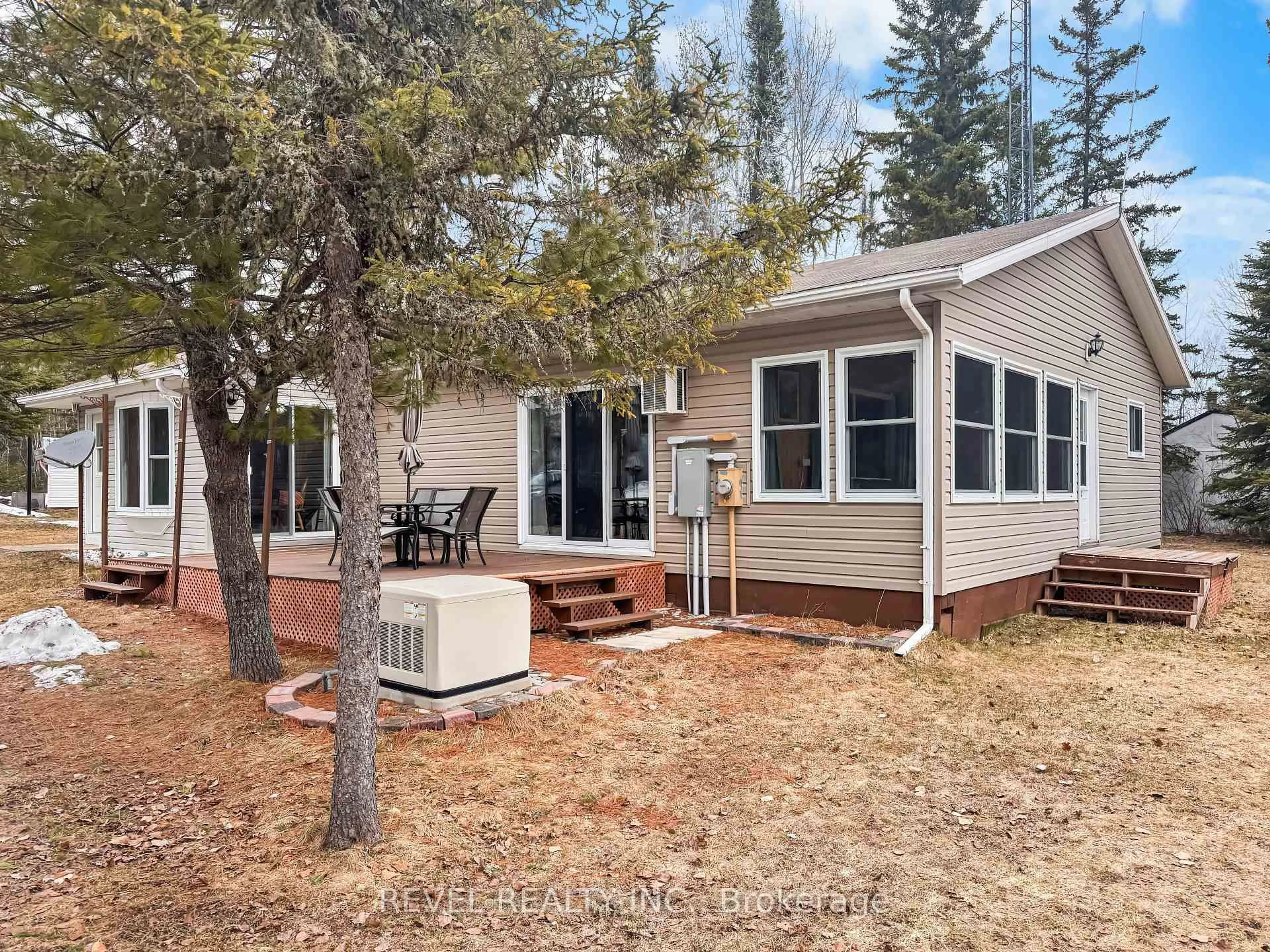 Home with vinyl exterior material, unknown for Lot 13 Horwood Lake Rd, Sudbury Remote Area Ontario P0M 1T0