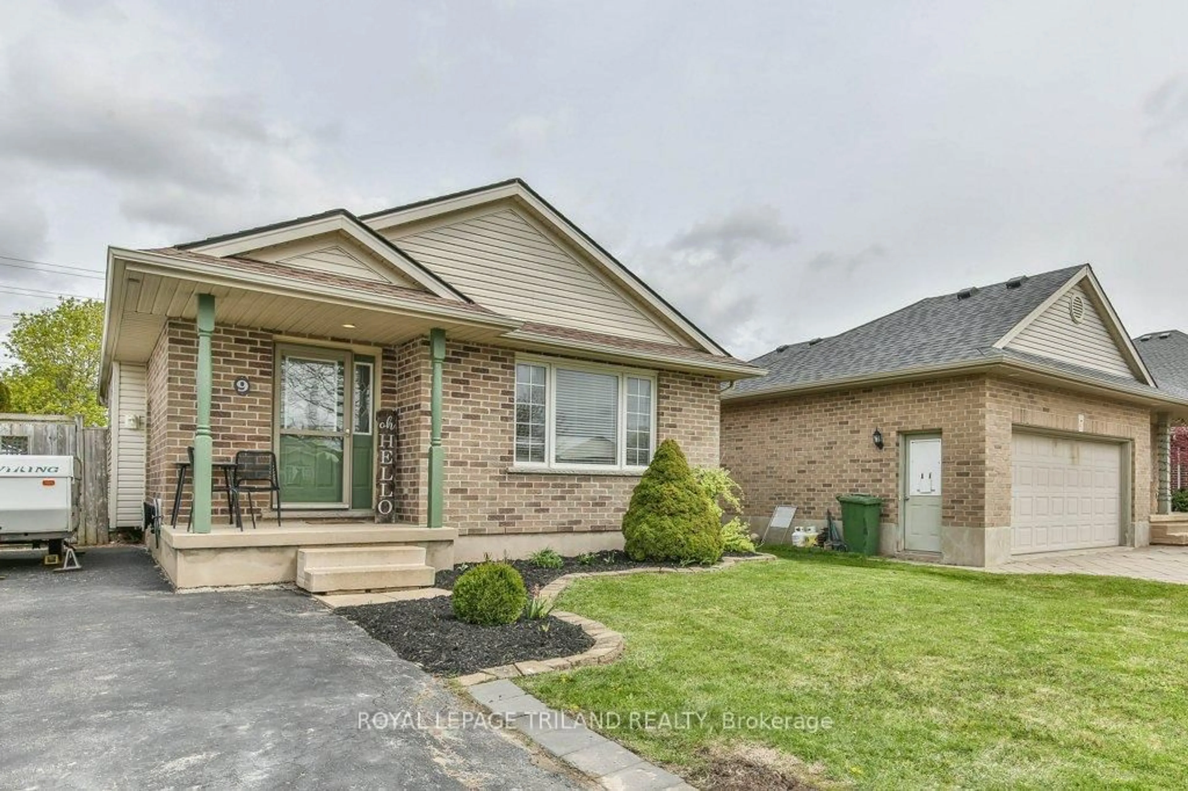 Home with brick exterior material, street for 9 BROOKSIDE Dr, St. Thomas Ontario N5P 4P1