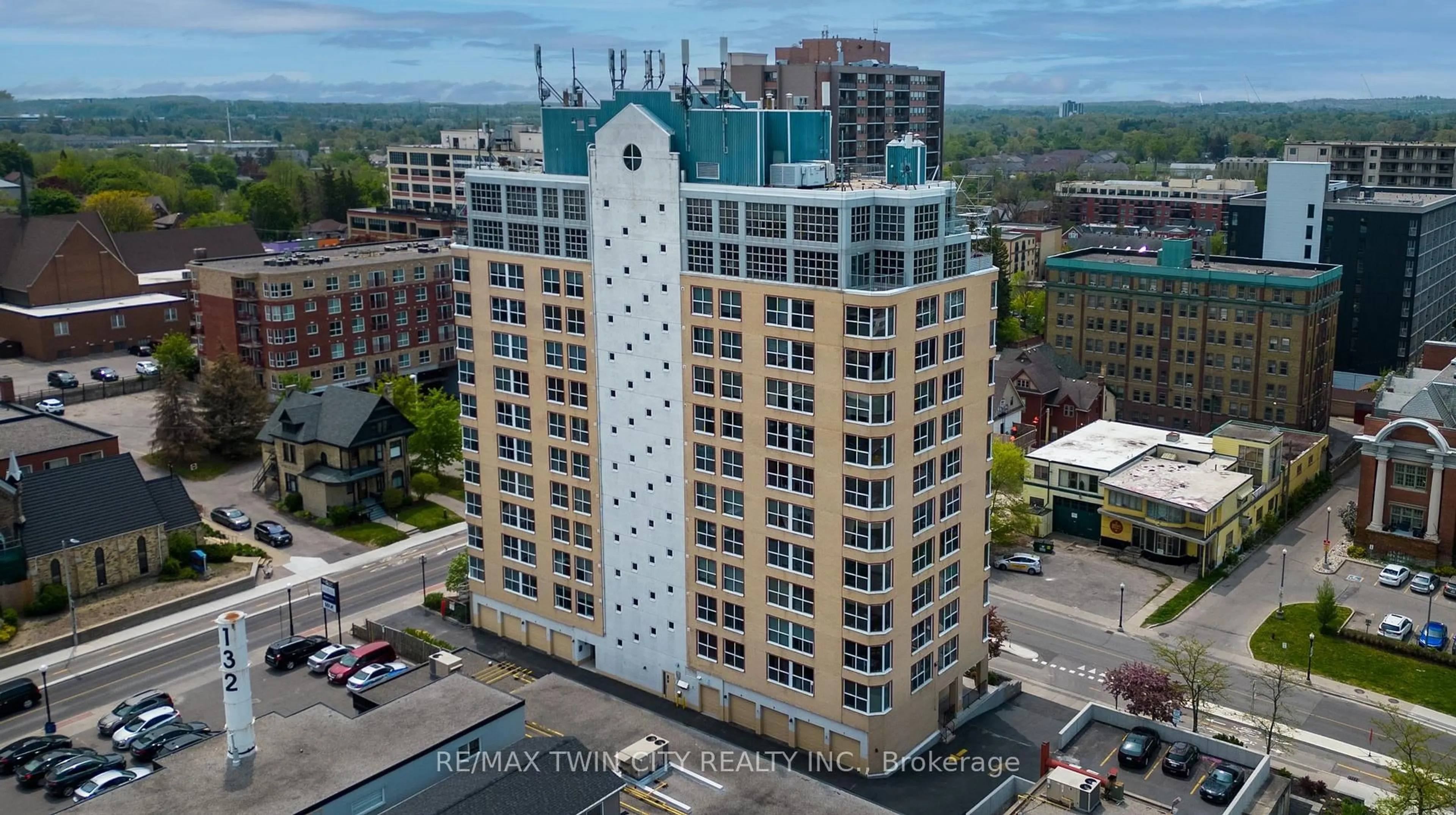 A pic from outside/outdoor area/front of a property/back of a property/a pic from drone, building for 150 Queen St #405, Kitchener Ontario N2G 4T7