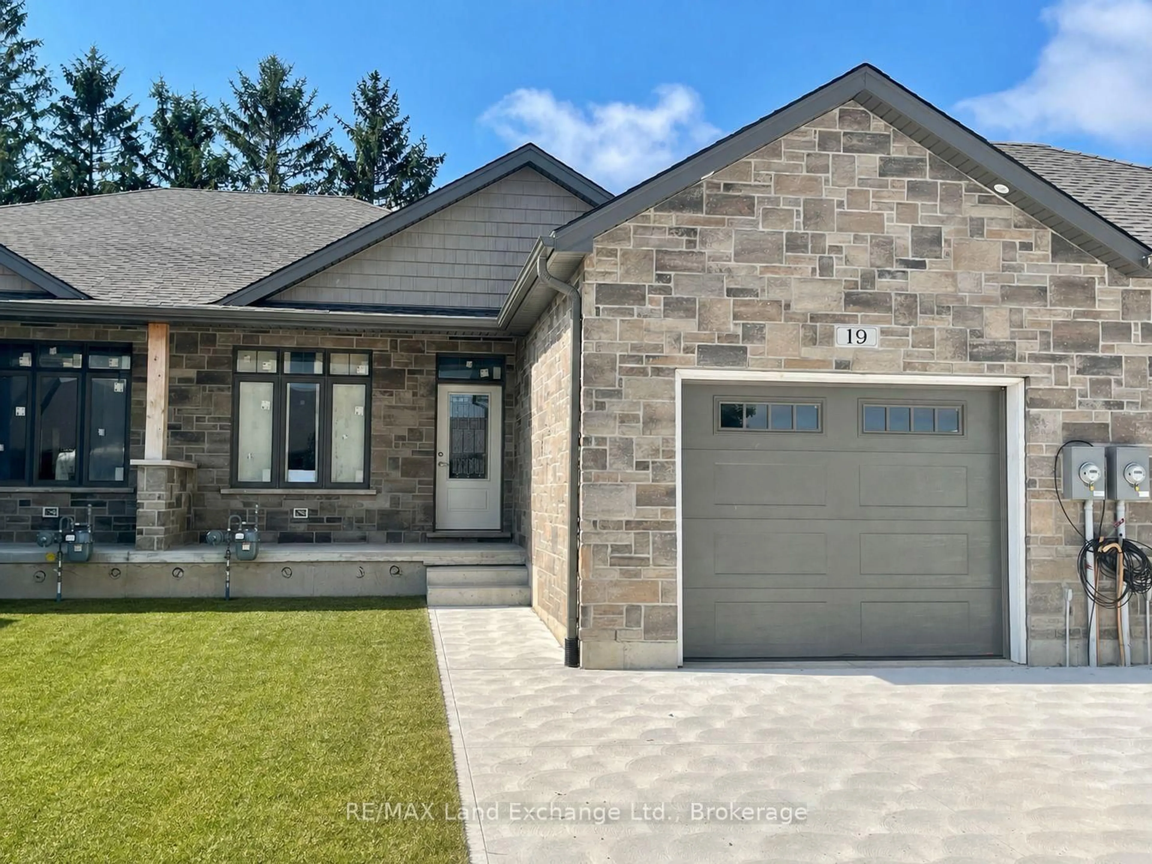 Home with brick exterior material, street for 19 Nyah Crt, Kincardine Ontario N0G 2T0