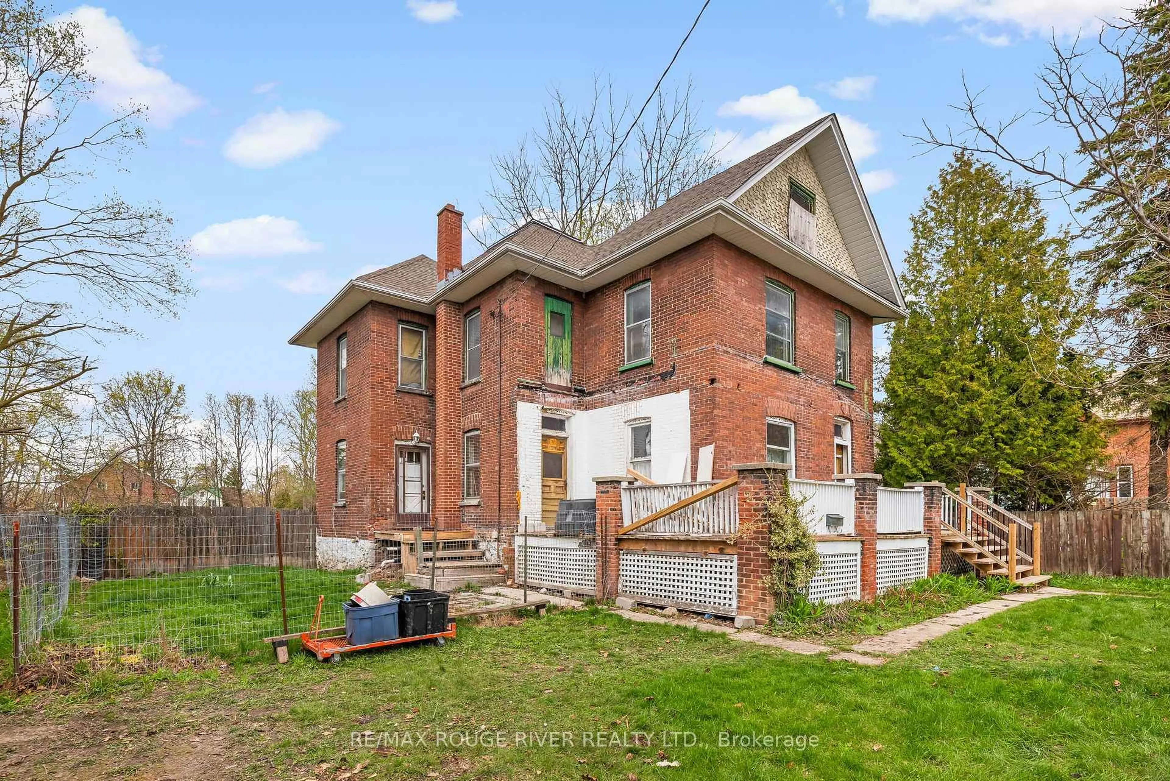 Home with brick exterior material, building for 56 Melbourne St, Kawartha Lakes Ontario K9V 2T1