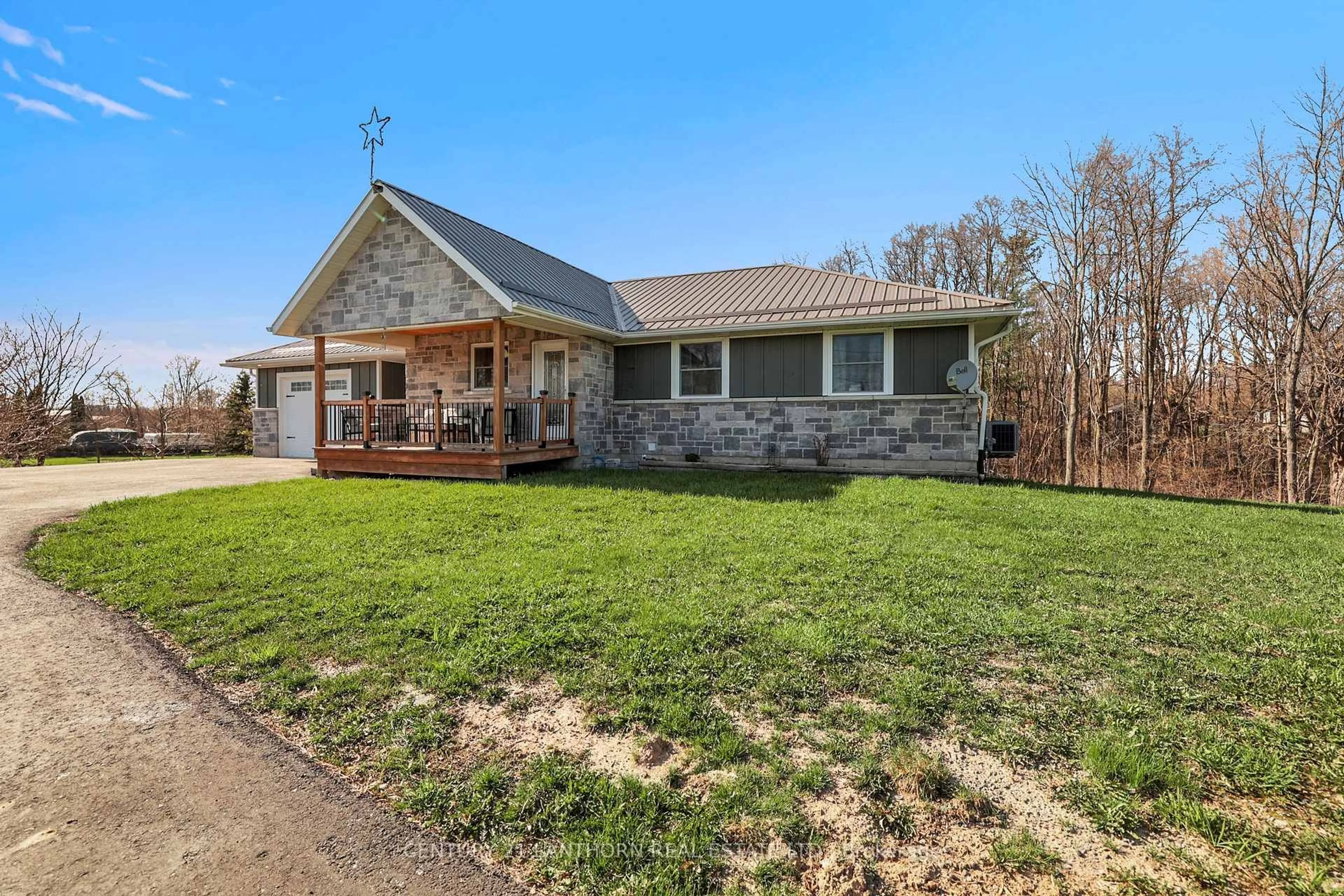 A pic from outside/outdoor area/front of a property/back of a property/a pic from drone, unknown for 90 Seymour St, Madoc Ontario K0K 2K0