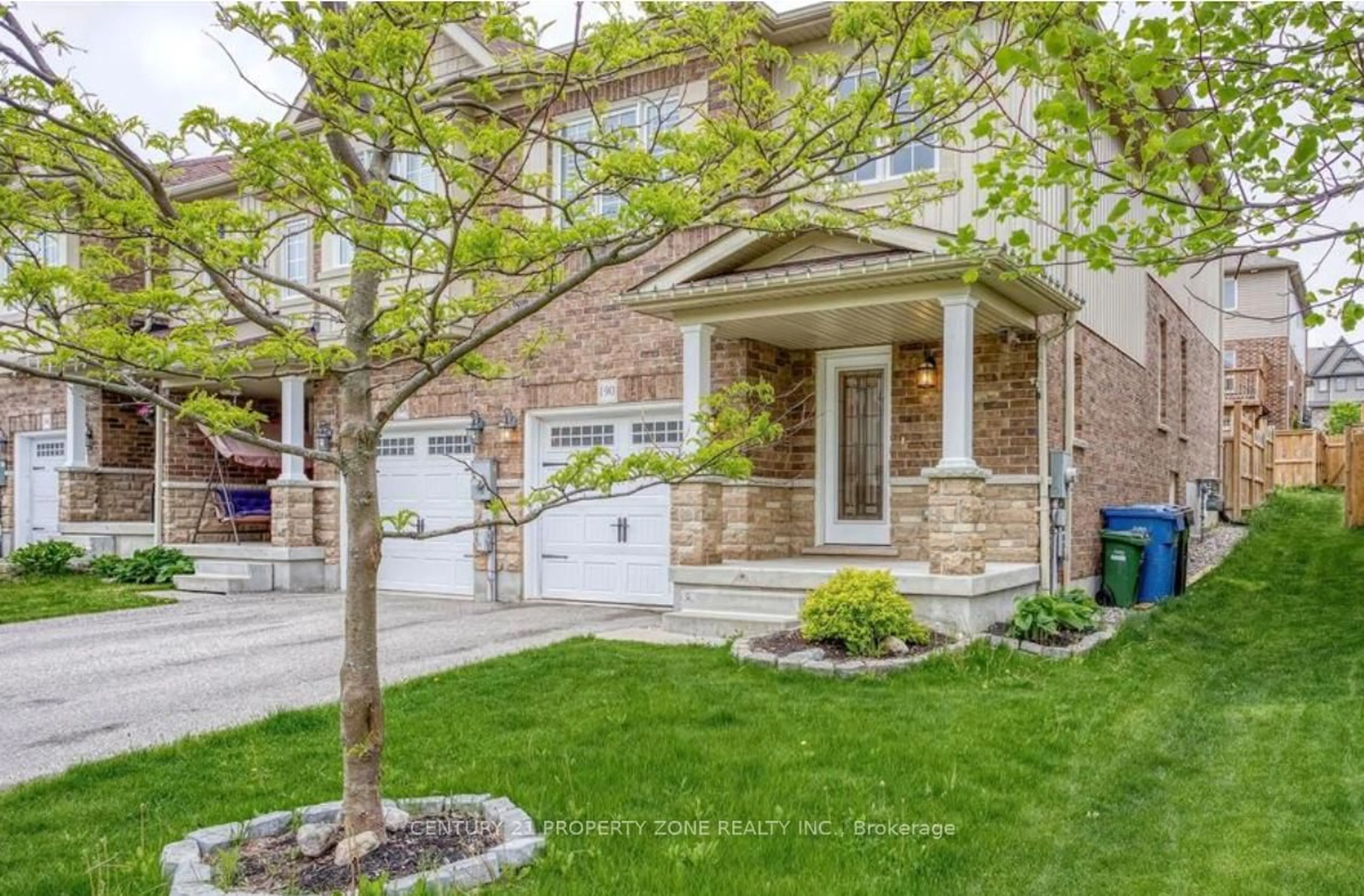 Home with brick exterior material, street for 190 Summit Ridge Dr, Guelph Ontario N1E 0L7