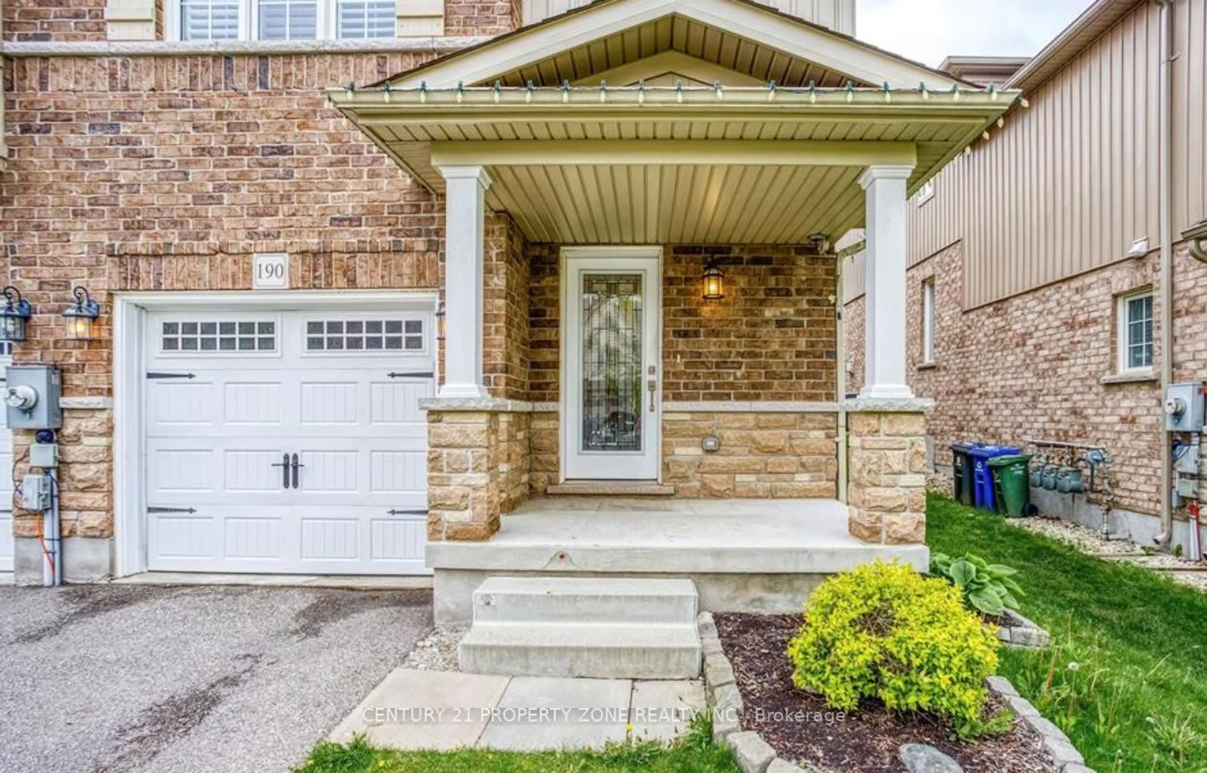 Home with brick exterior material, street for 190 Summit Ridge Dr, Guelph Ontario N1E 0L7