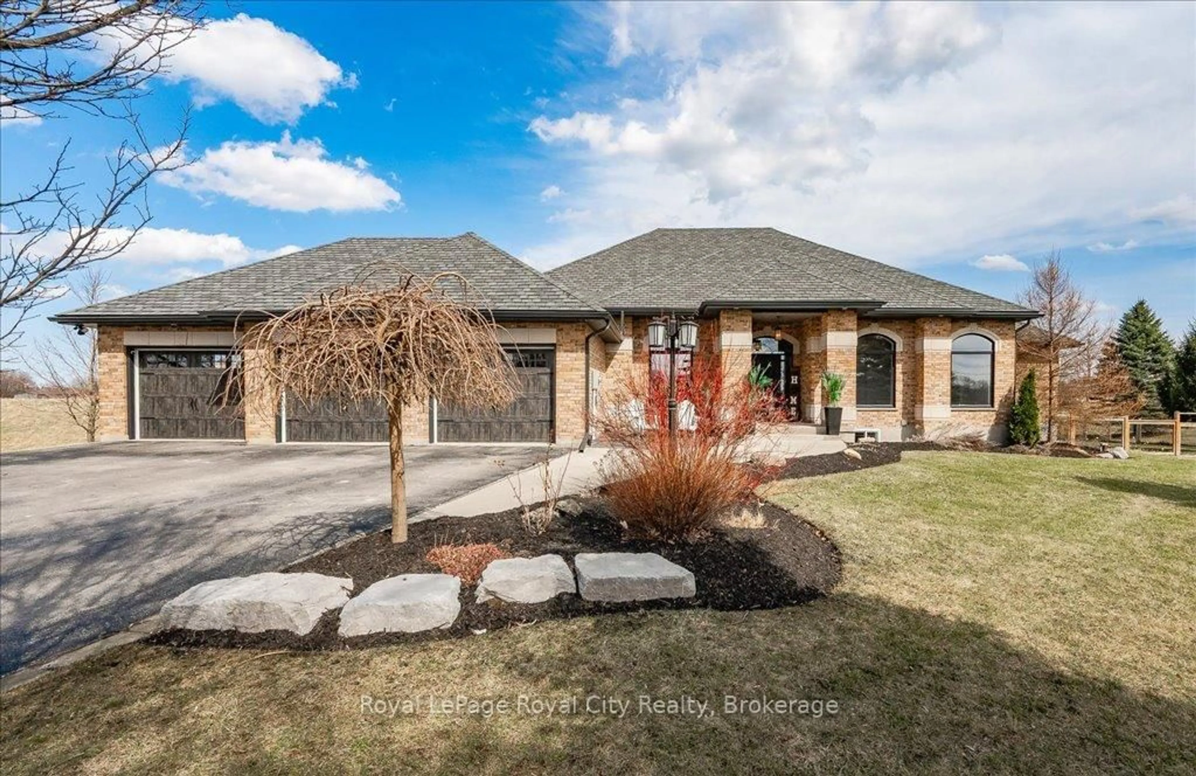 Home with brick exterior material, street for 4663 Wellington 35 Rd, Puslinch Ontario N1H 6J3
