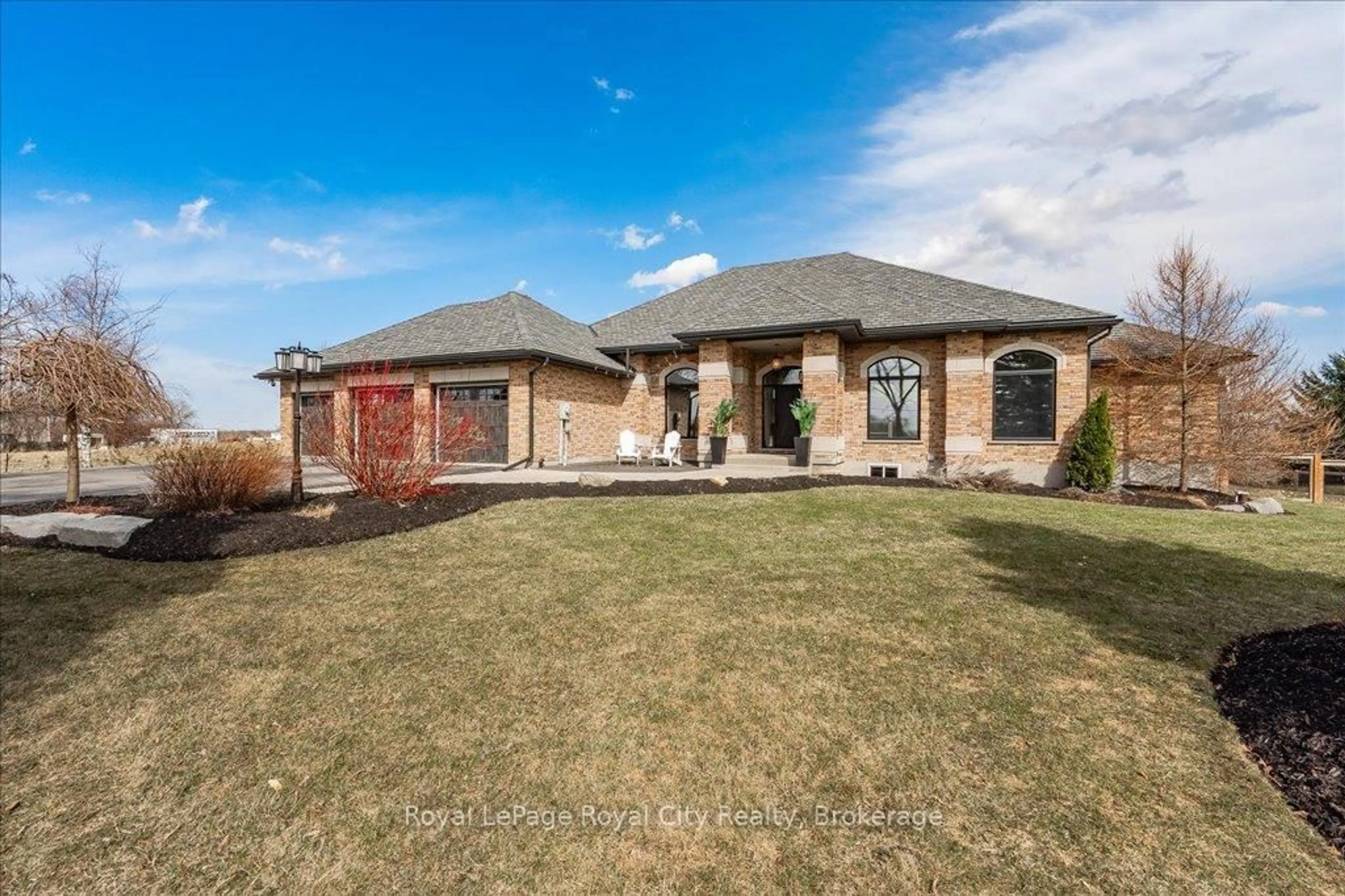 Home with brick exterior material, street for 4663 Wellington 35 Rd, Puslinch Ontario N1H 6J3