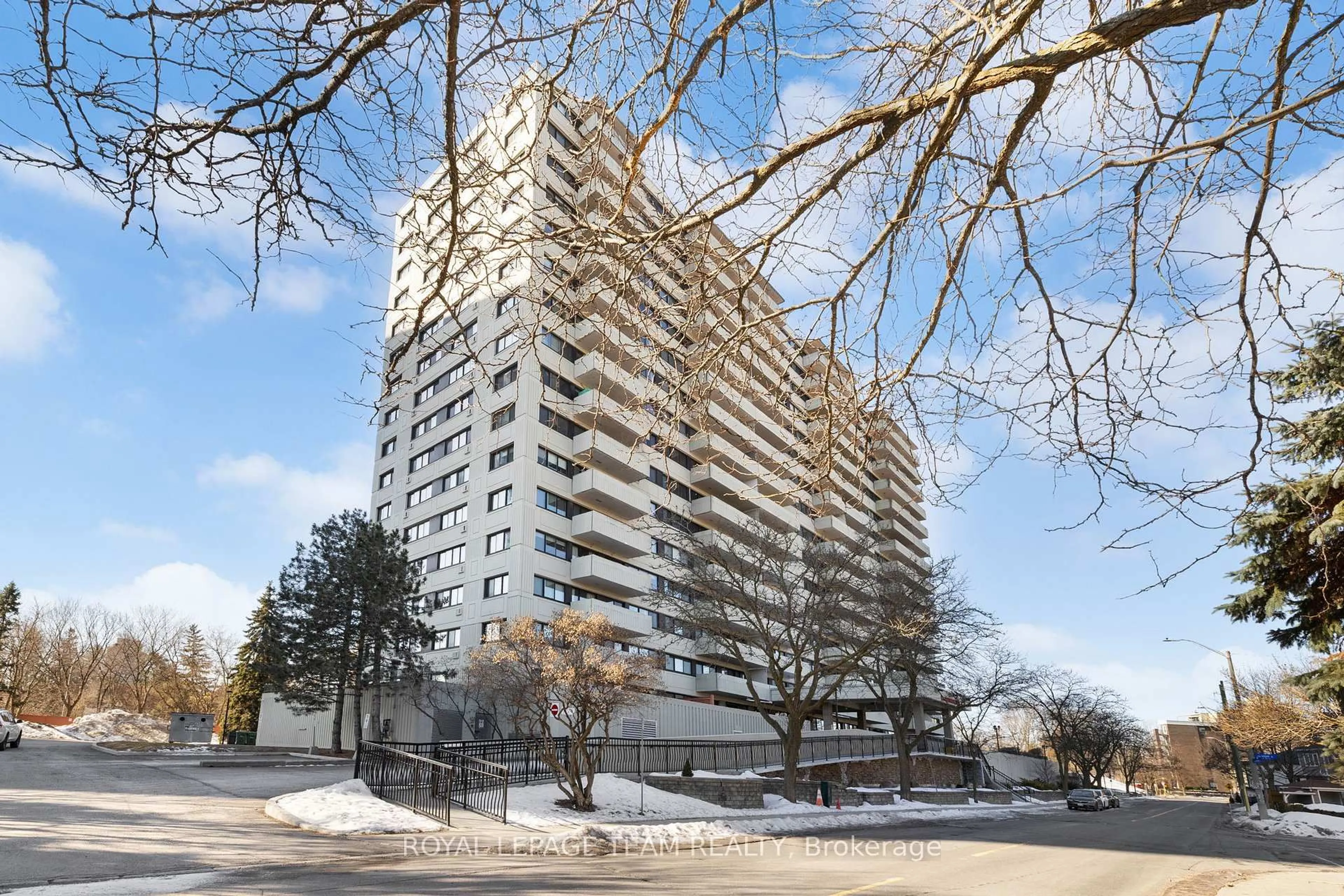 Unknown for 40 Landry St #1114, Ottawa Ontario K1L 8K4