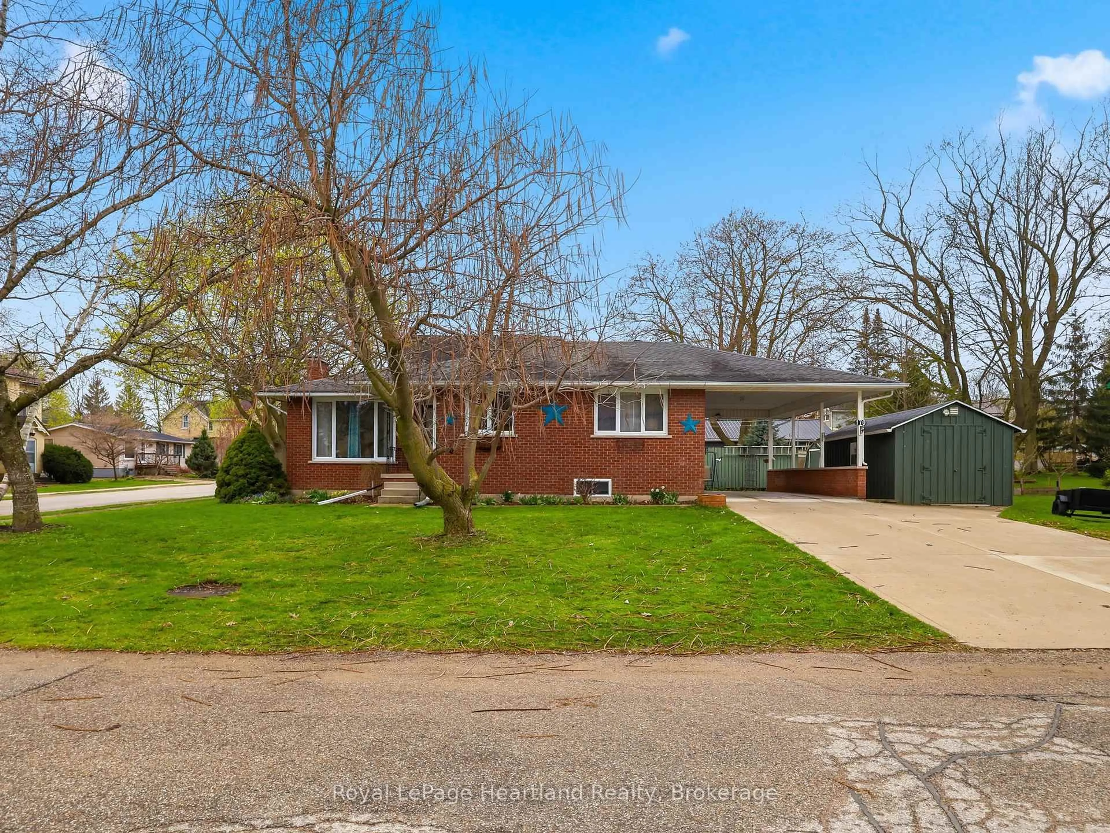 Home with brick exterior material, street for 170 Queen St, Minto Ontario N0G 1Z0