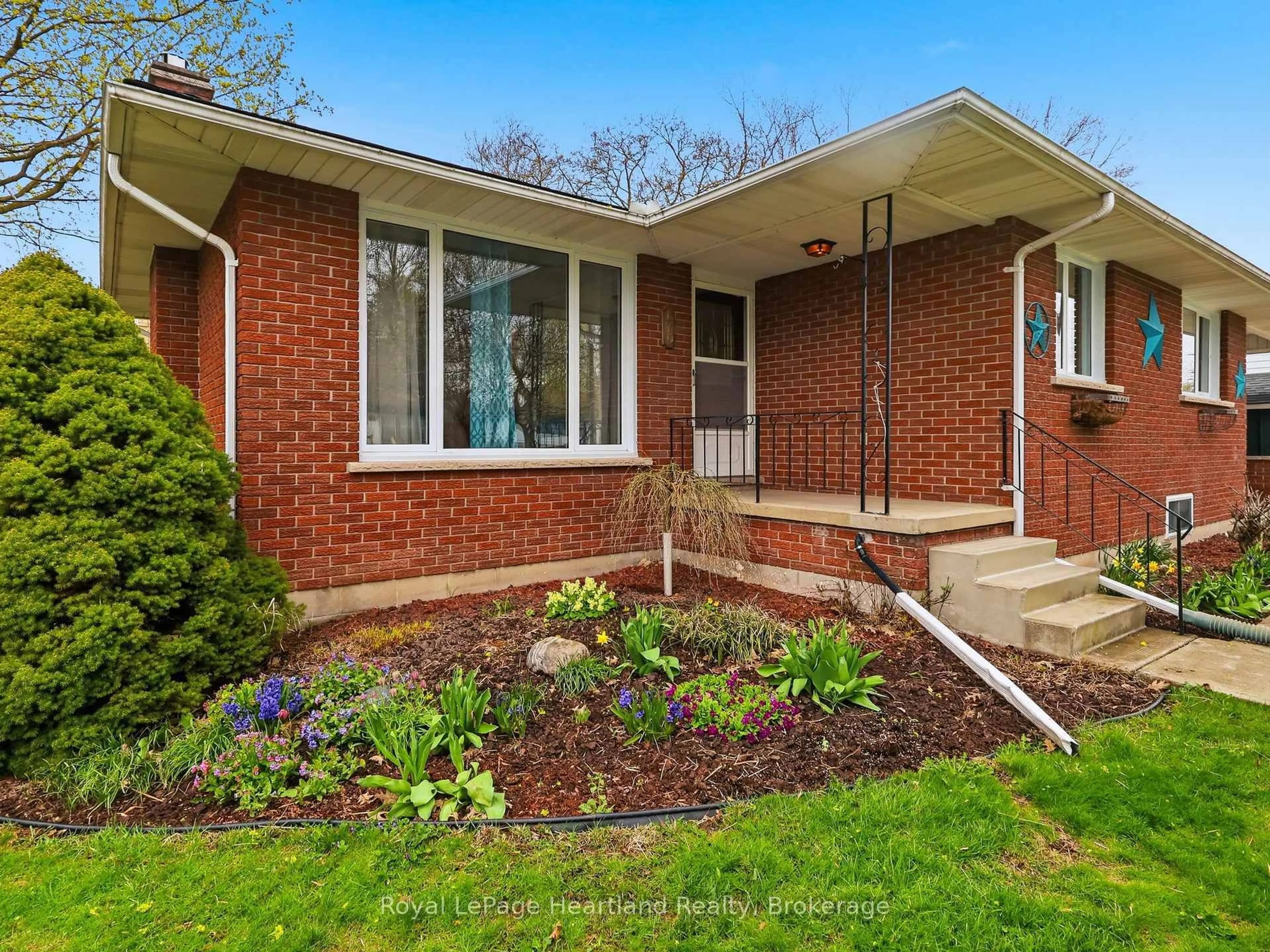 Home with brick exterior material, street for 170 Queen St, Minto Ontario N0G 1Z0
