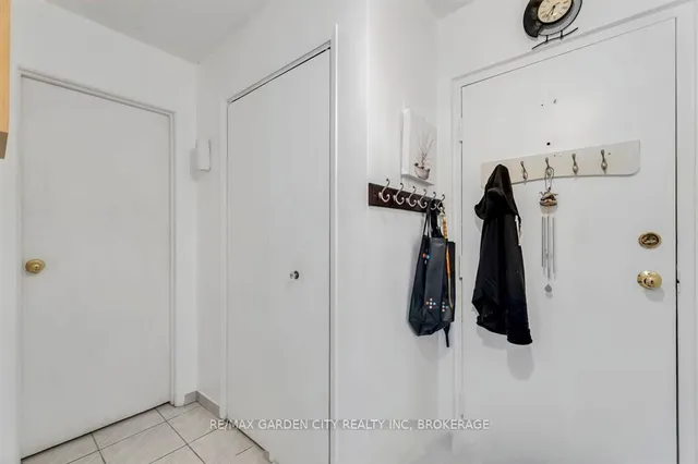 4692 Crysler Ave #202, Niagara Falls 5