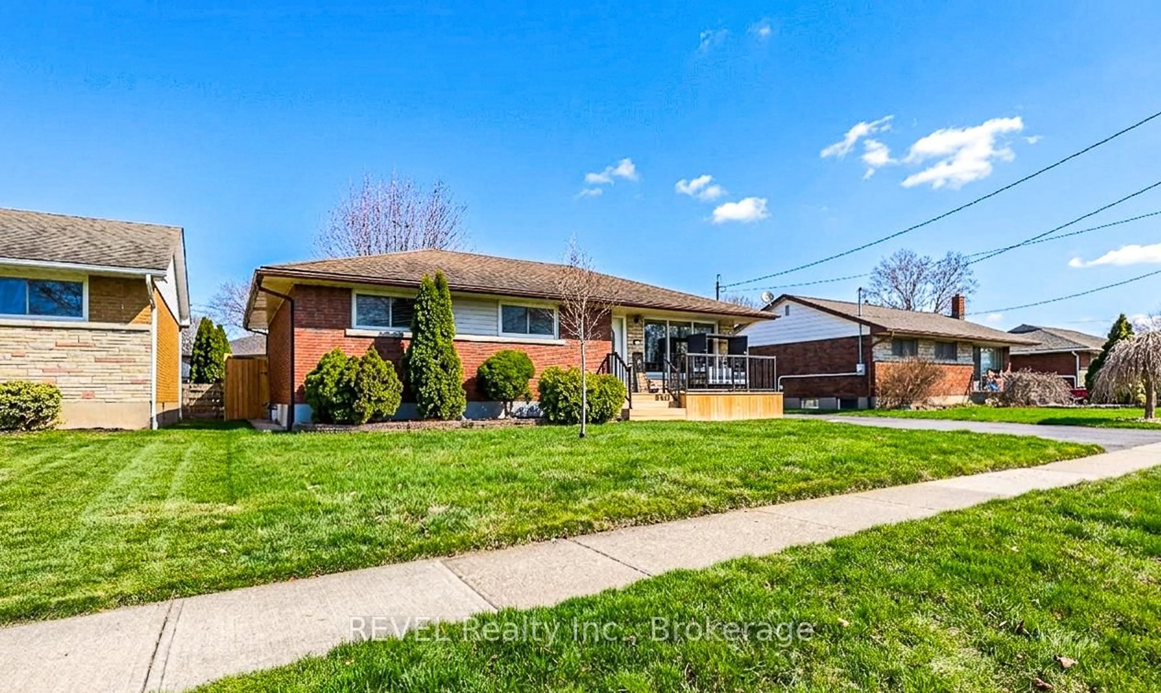 Home with brick exterior material, street for 24 Grosvenor St, St. Catharines Ontario L2M 3E2