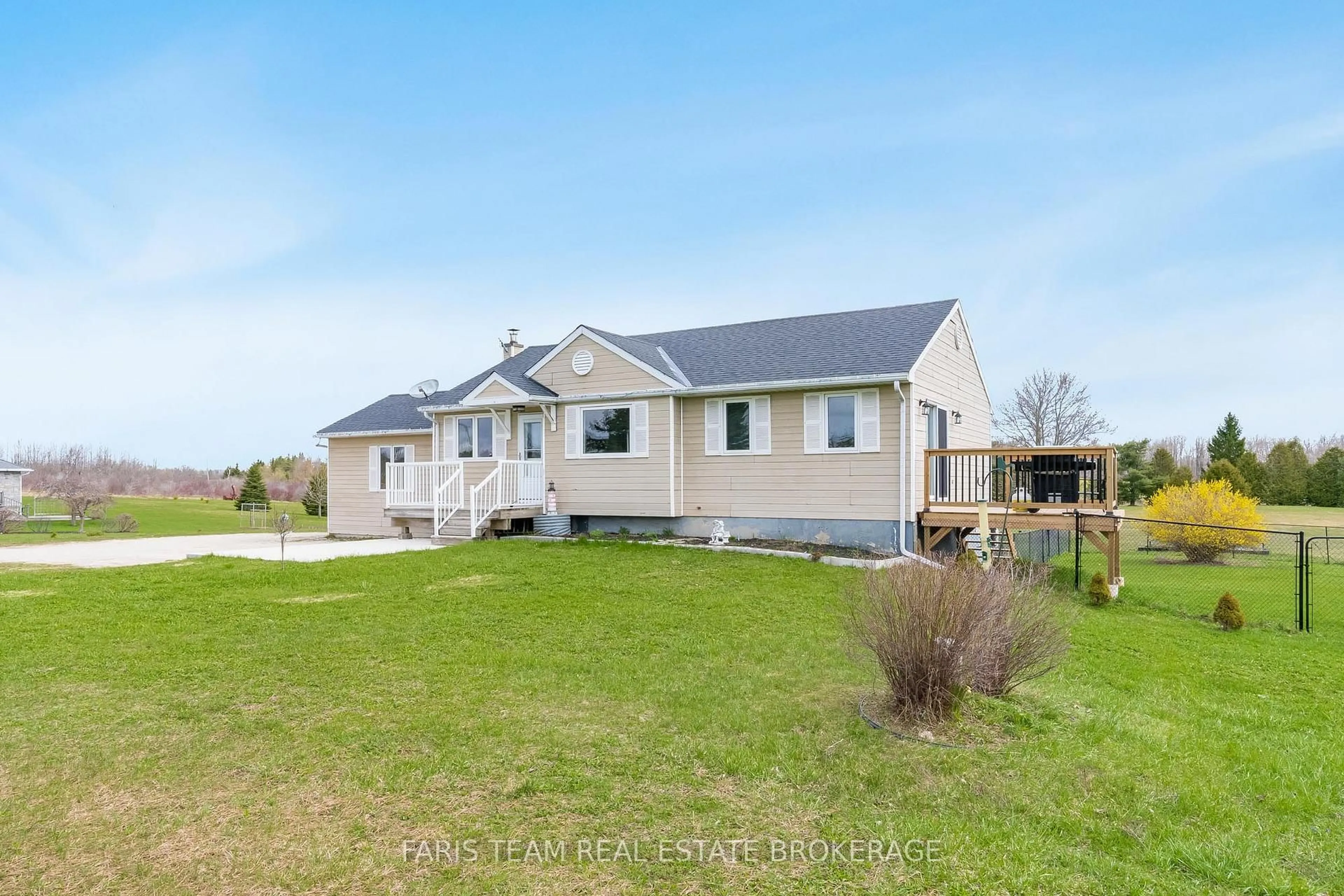 A pic from outside/outdoor area/front of a property/back of a property/a pic from drone, unknown for 157 Brewster Lake Rd, Grey Highlands Ontario N0C 1M0