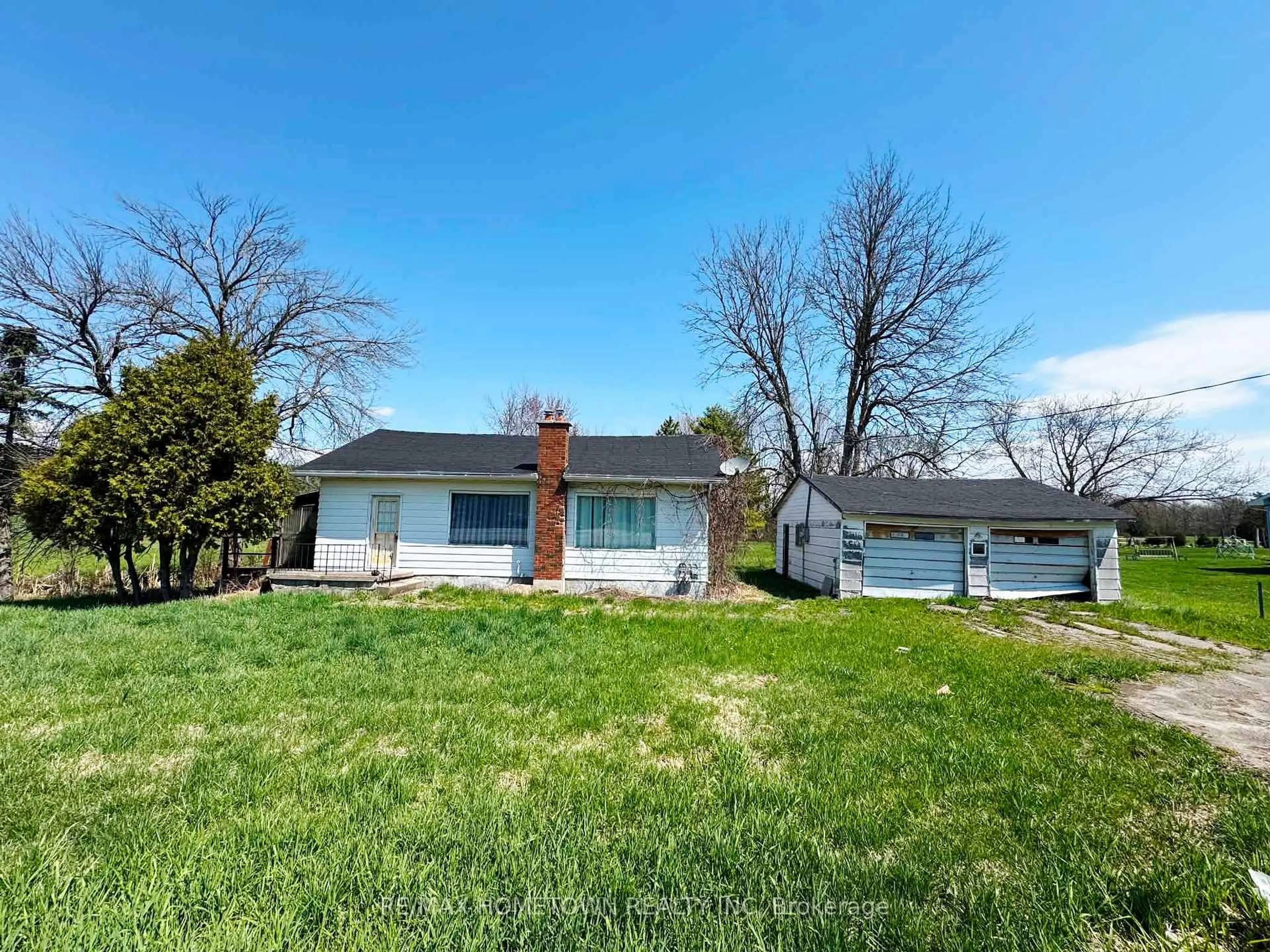 A pic from outside/outdoor area/front of a property/back of a property/a pic from drone, street for 4091 County Road 29 Rd, Elizabethtown-Kitley Ontario K6V 5T4